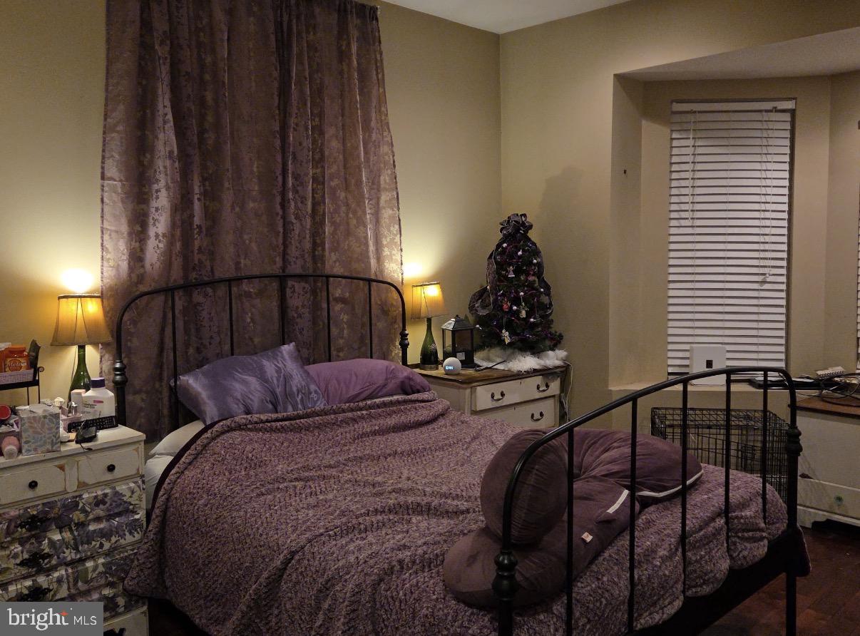 WALNUT HILL - Residential