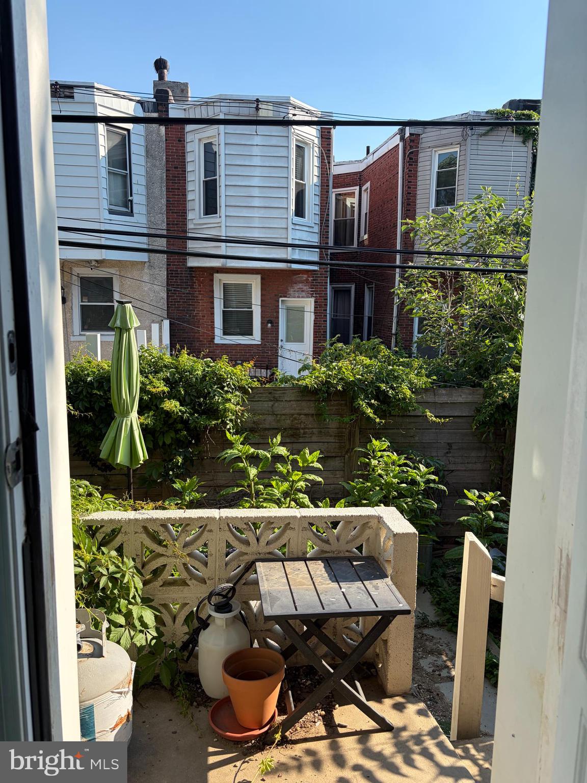 WALNUT HILL - Residential