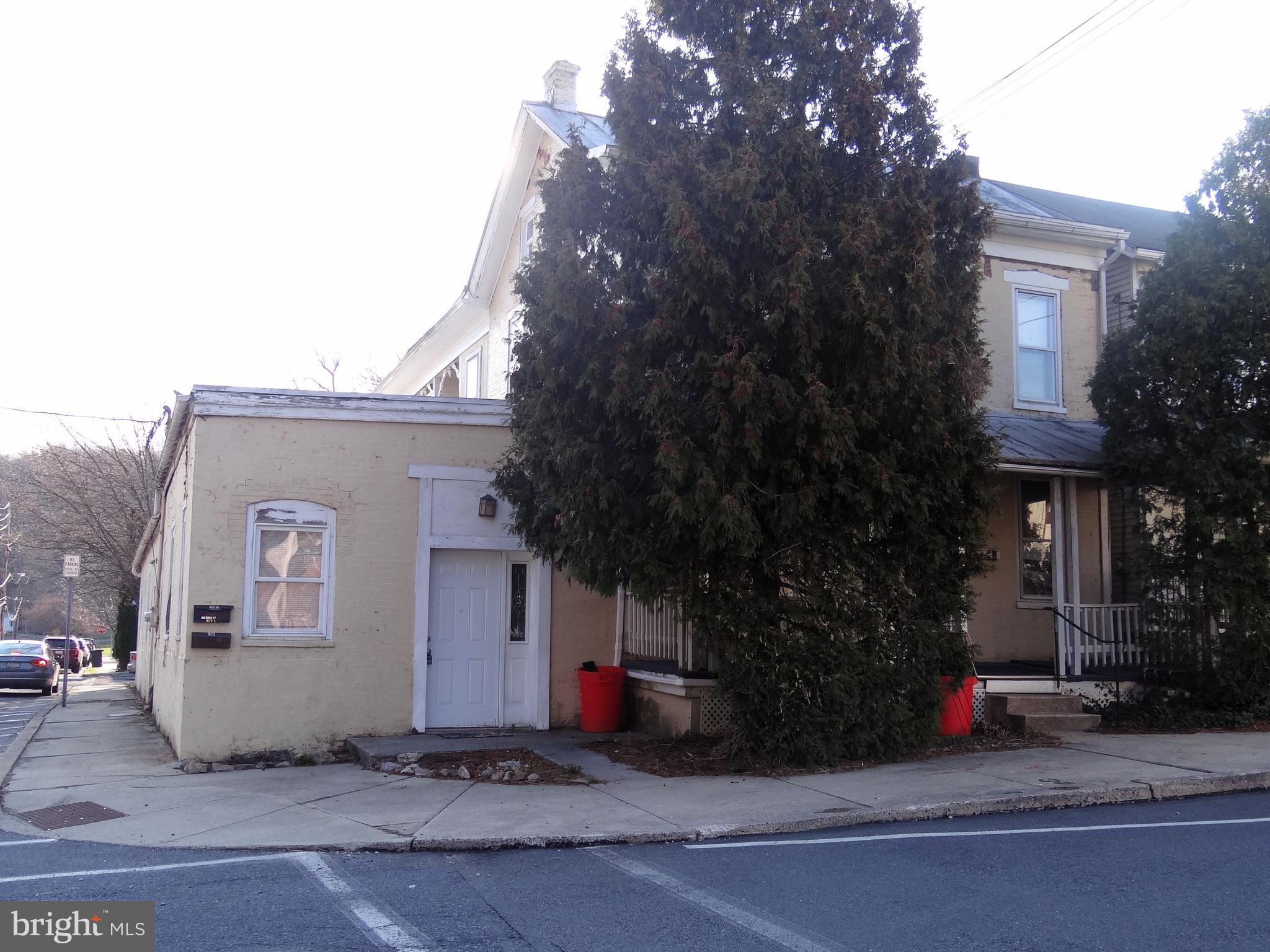 MOHNTON - Residential Lease
