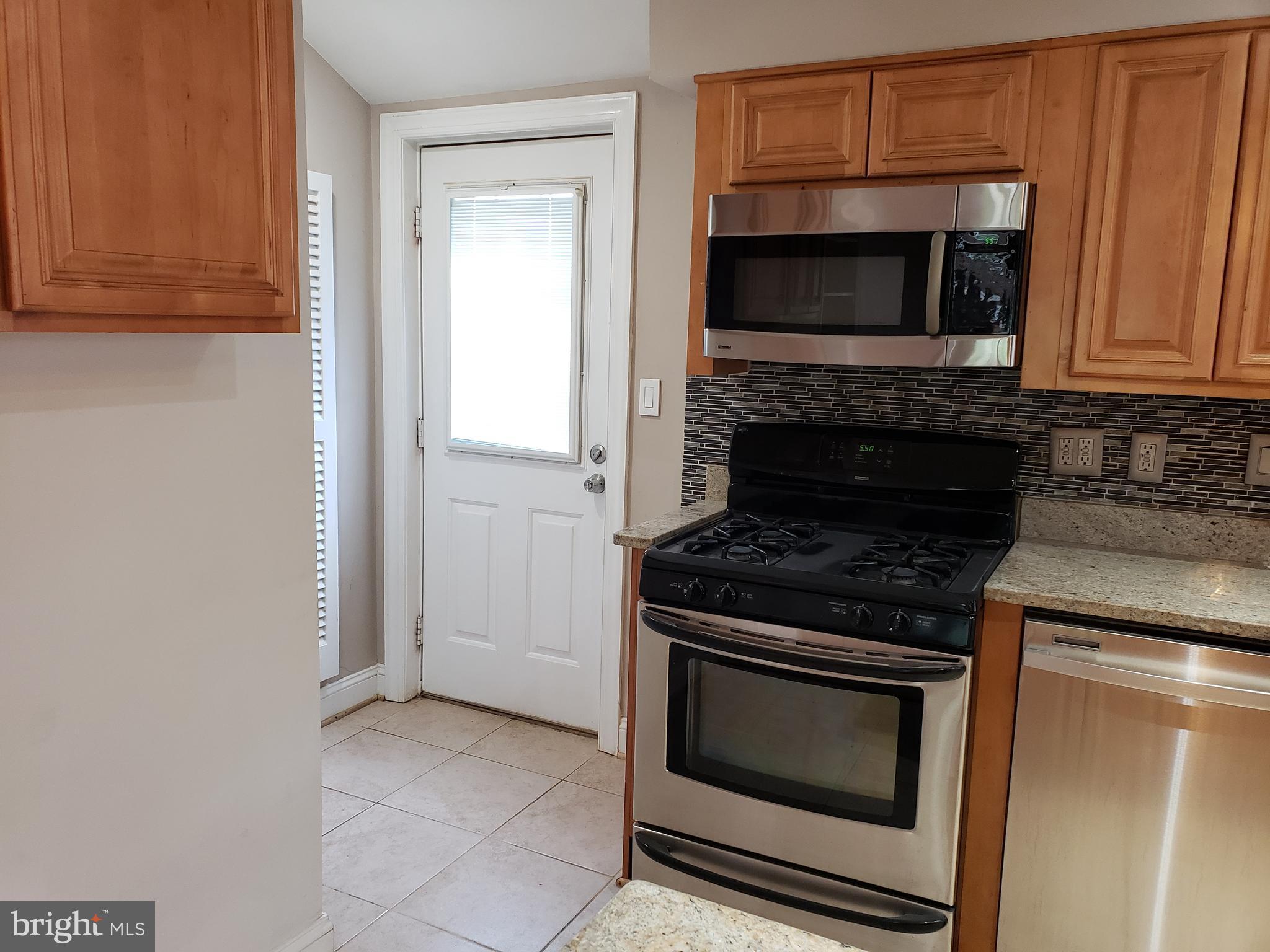 WHEATON WOODS - Residential Lease