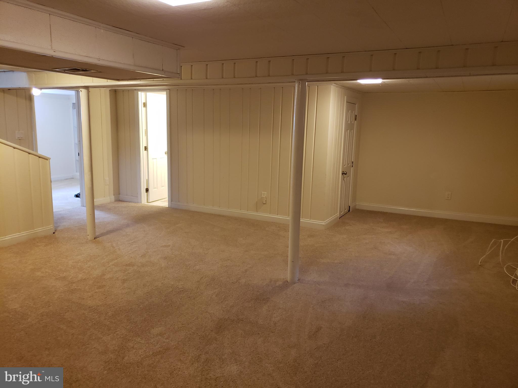 WHEATON WOODS - Residential Lease