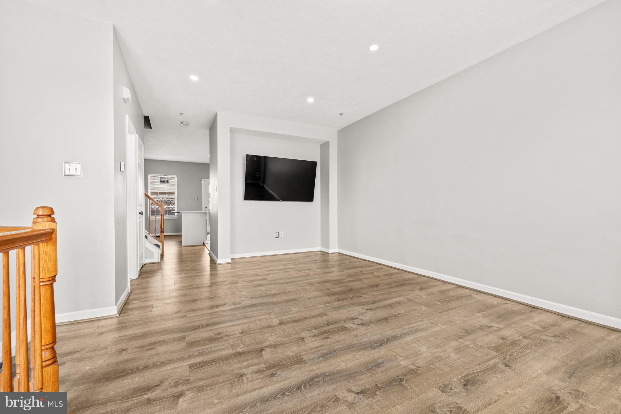 MIRAMAR LANDING - Residential