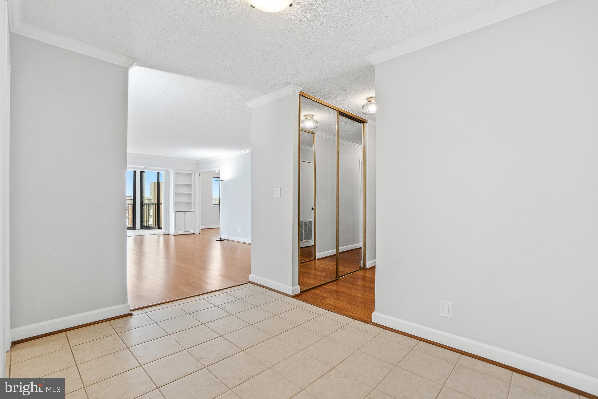 MONTEBELLO - Residential