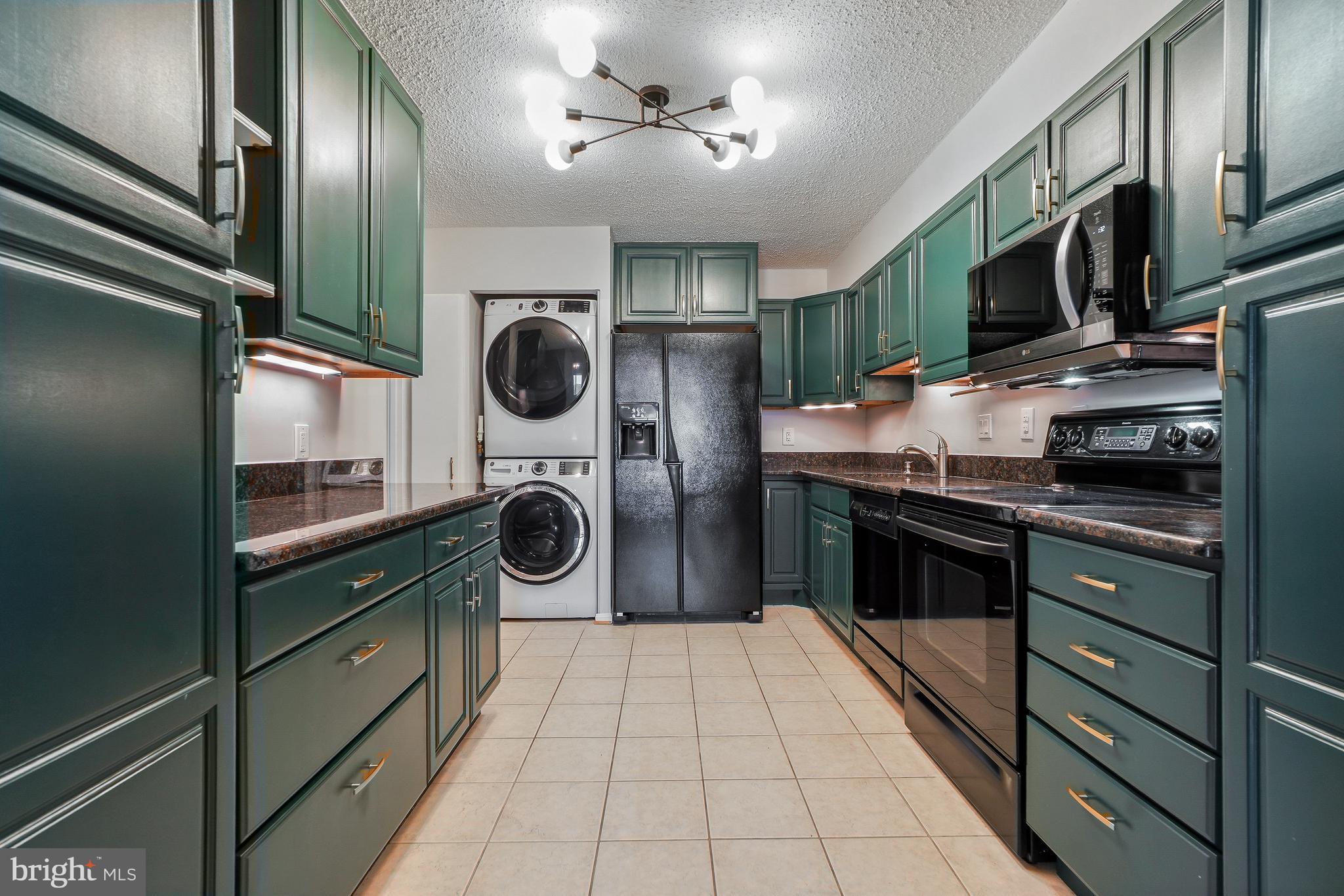 MONTEBELLO - Residential