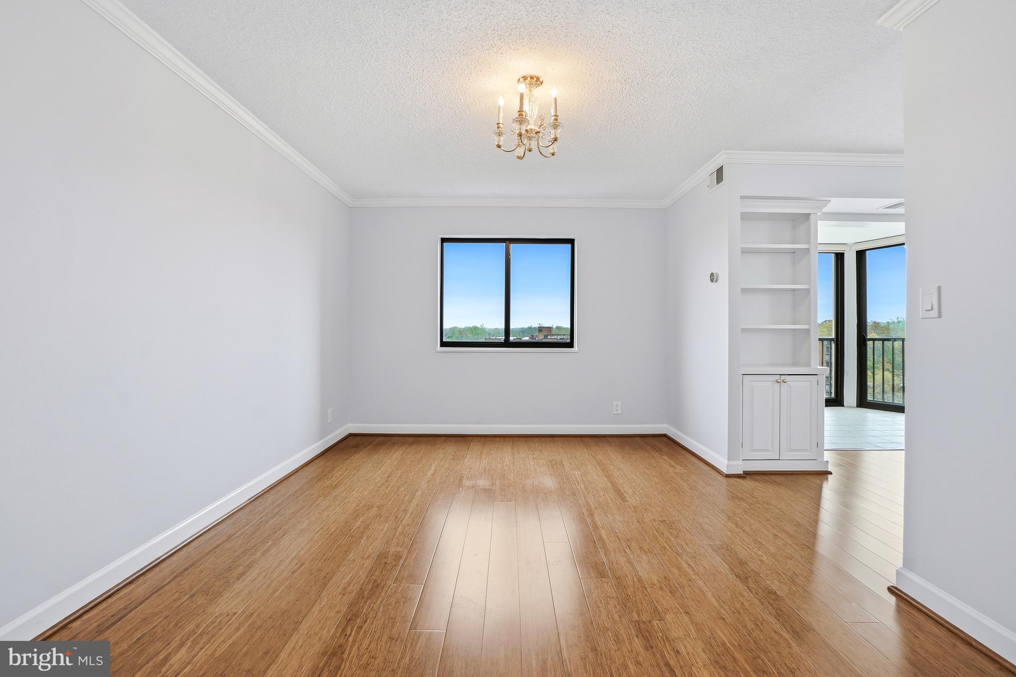 MONTEBELLO - Residential
