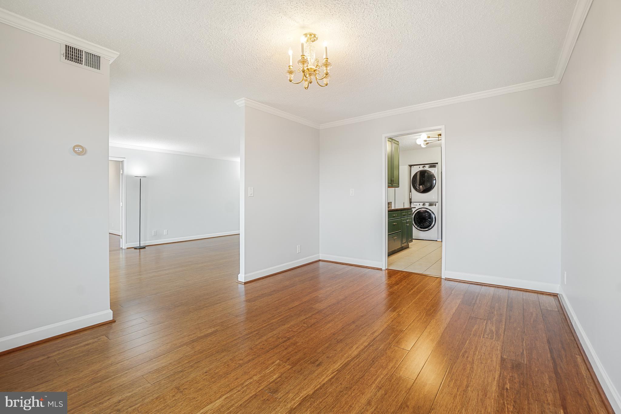 MONTEBELLO - Residential