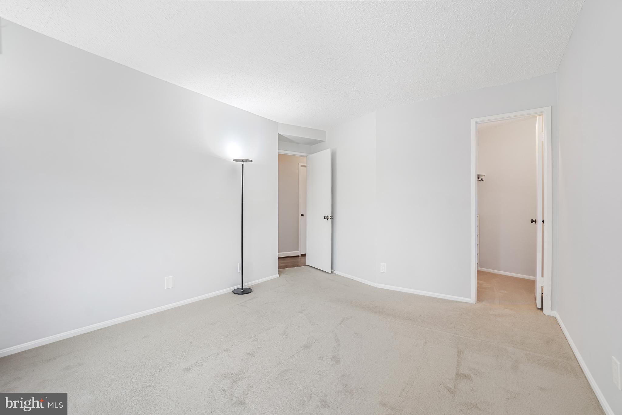 MONTEBELLO - Residential