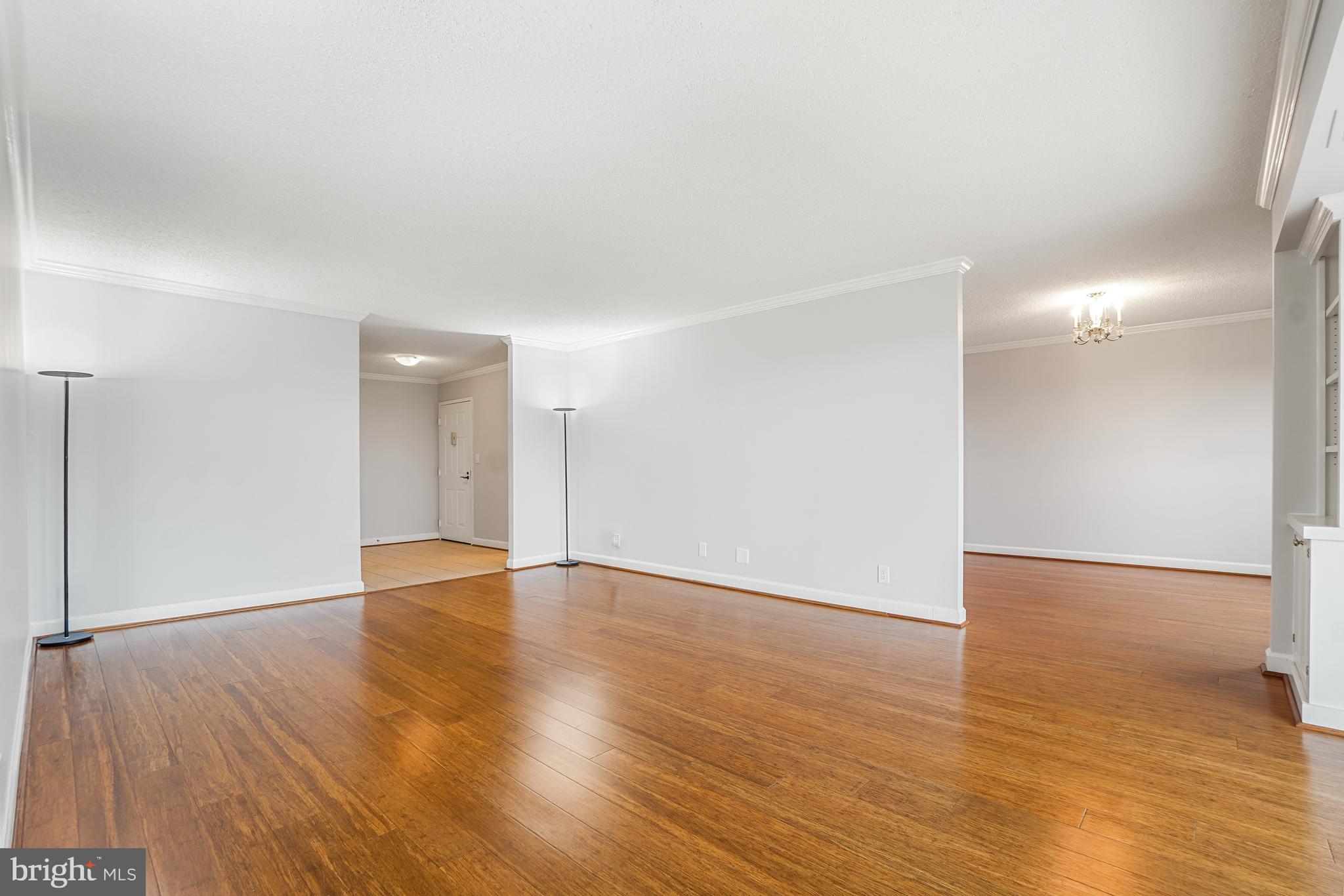 MONTEBELLO - Residential