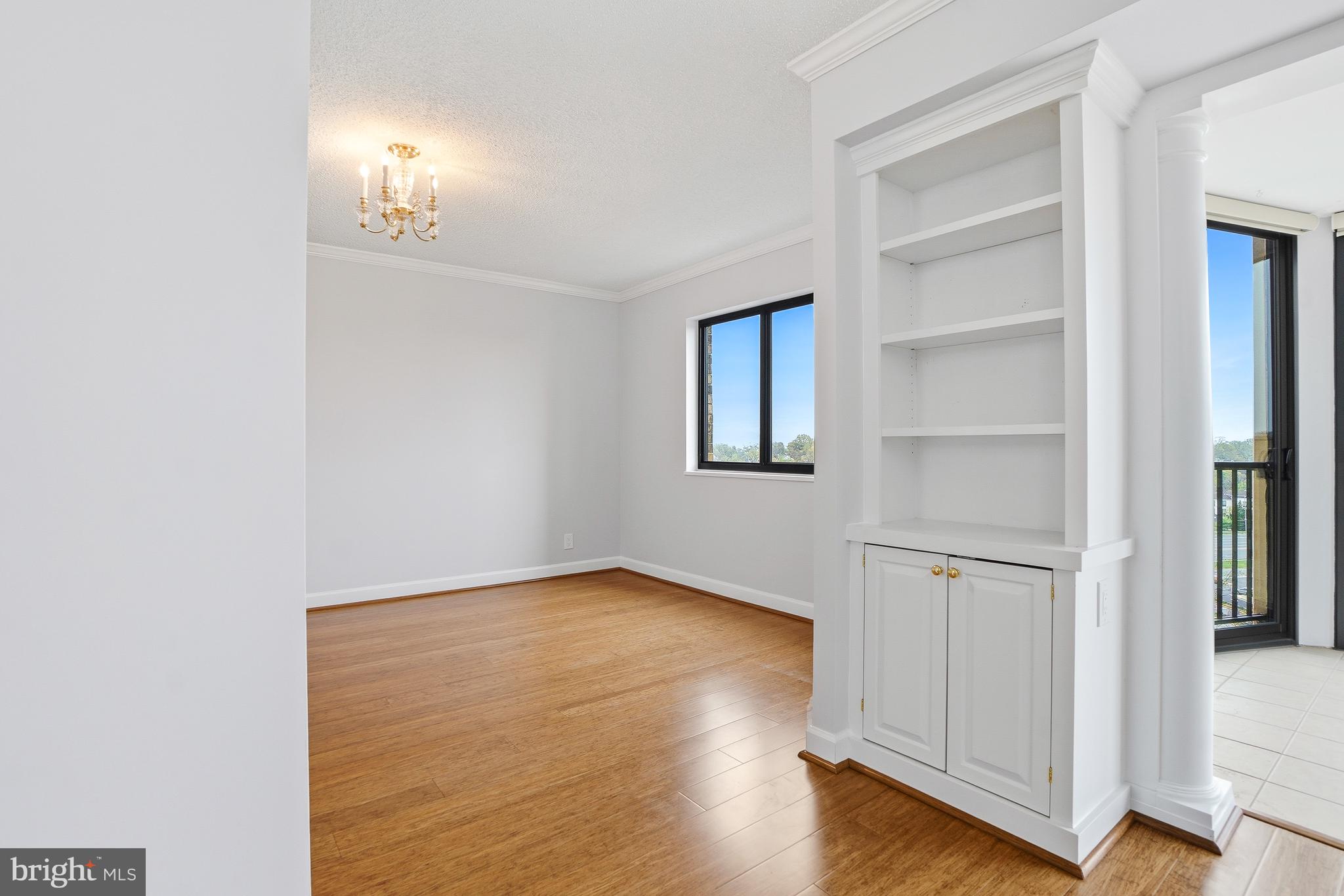 MONTEBELLO - Residential
