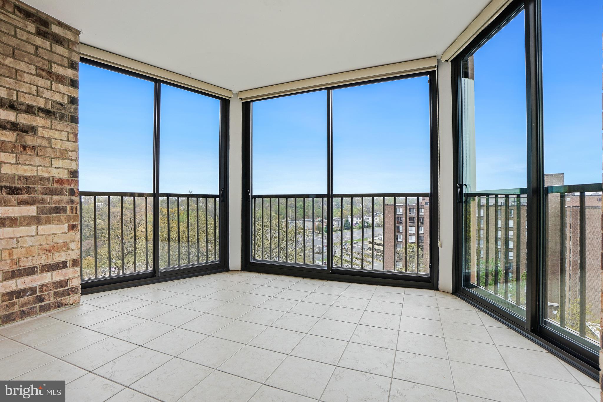 MONTEBELLO - Residential