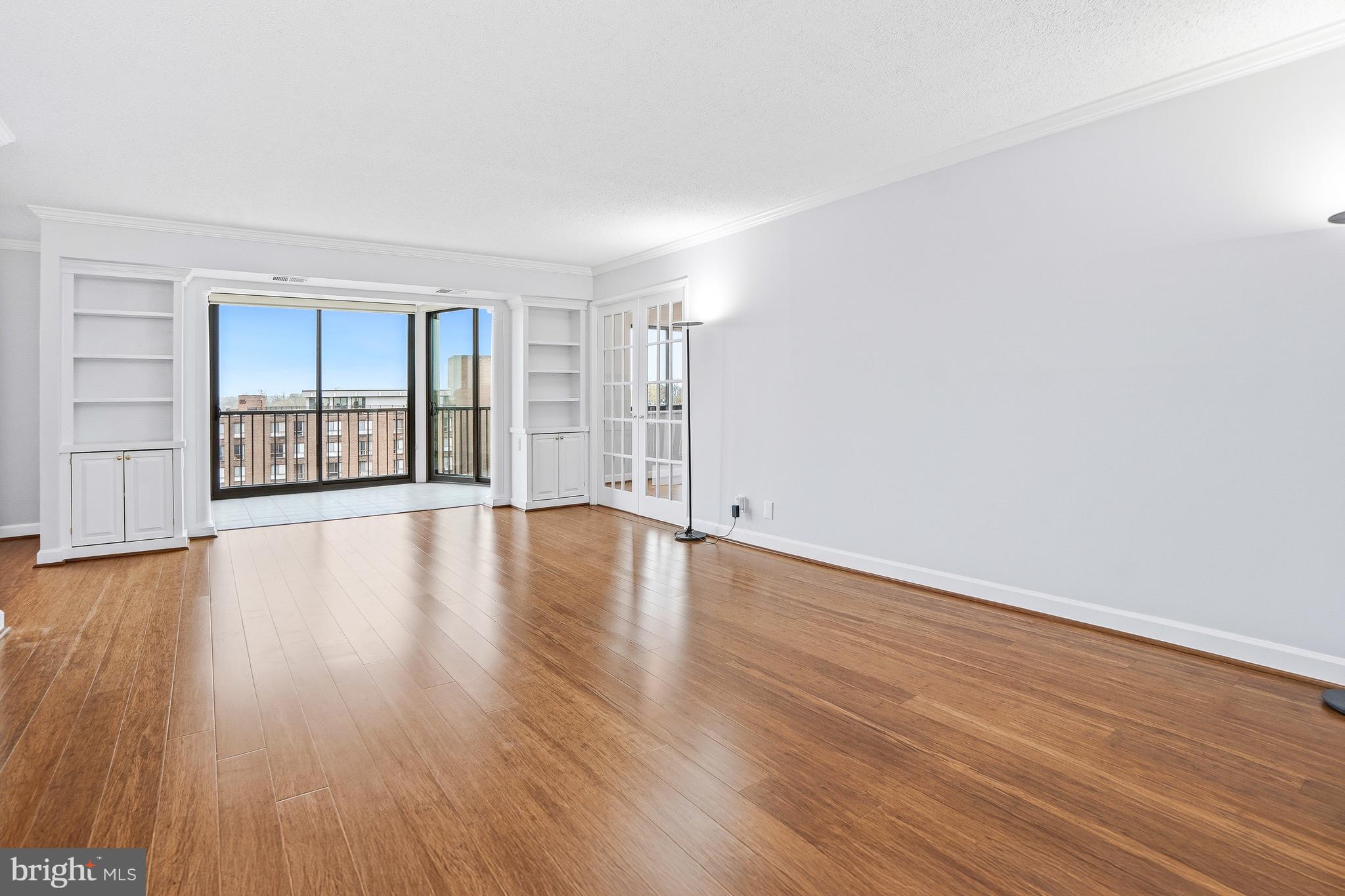 MONTEBELLO - Residential
