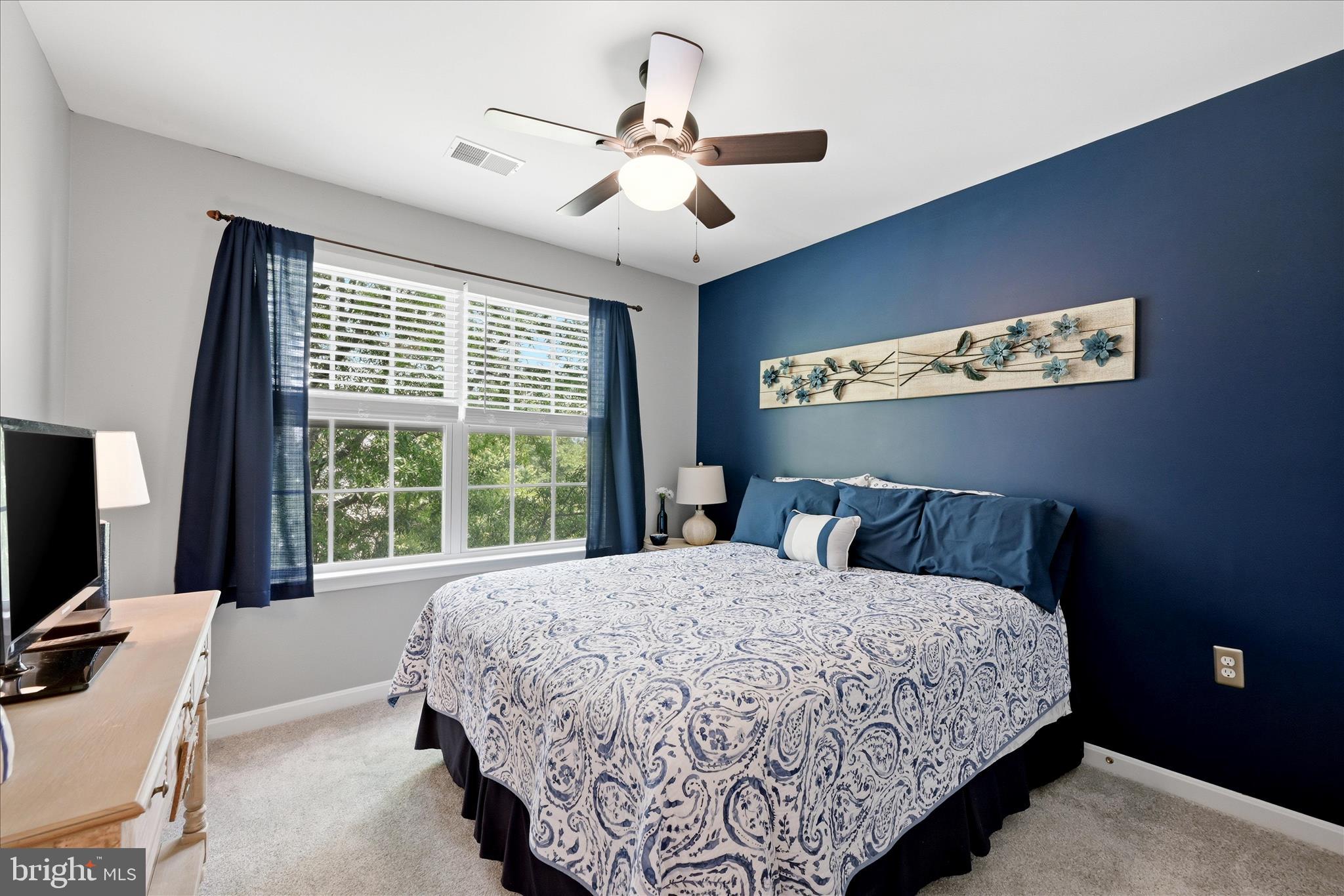 TOWNES OF BRANBURY GLEN - Residential