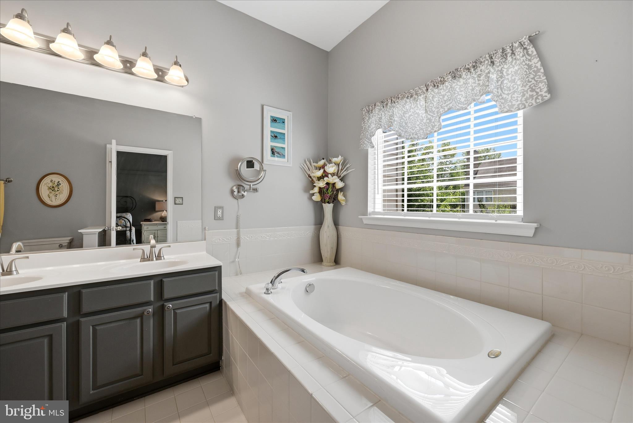 TOWNES OF BRANBURY GLEN - Residential