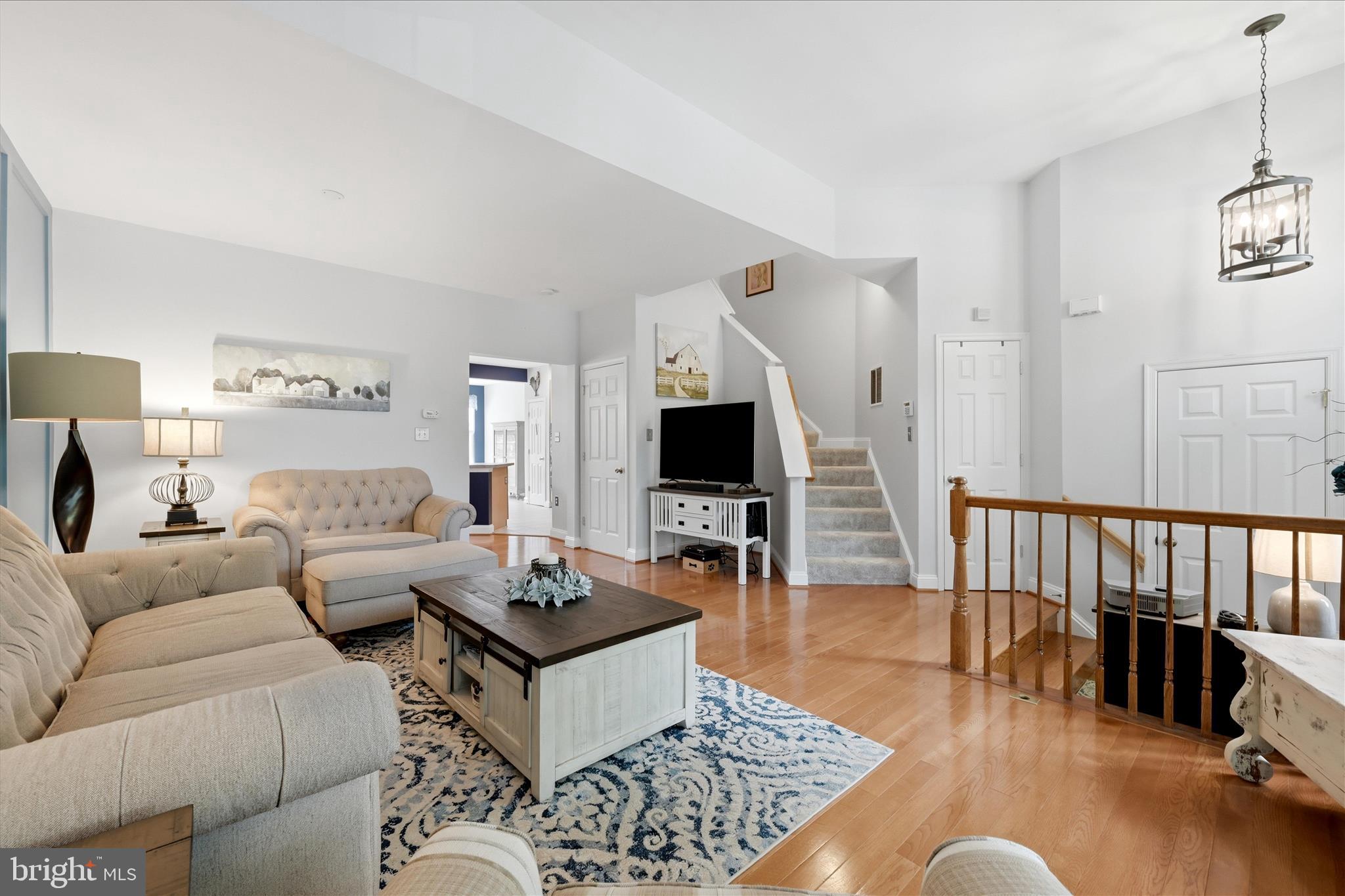 TOWNES OF BRANBURY GLEN - Residential