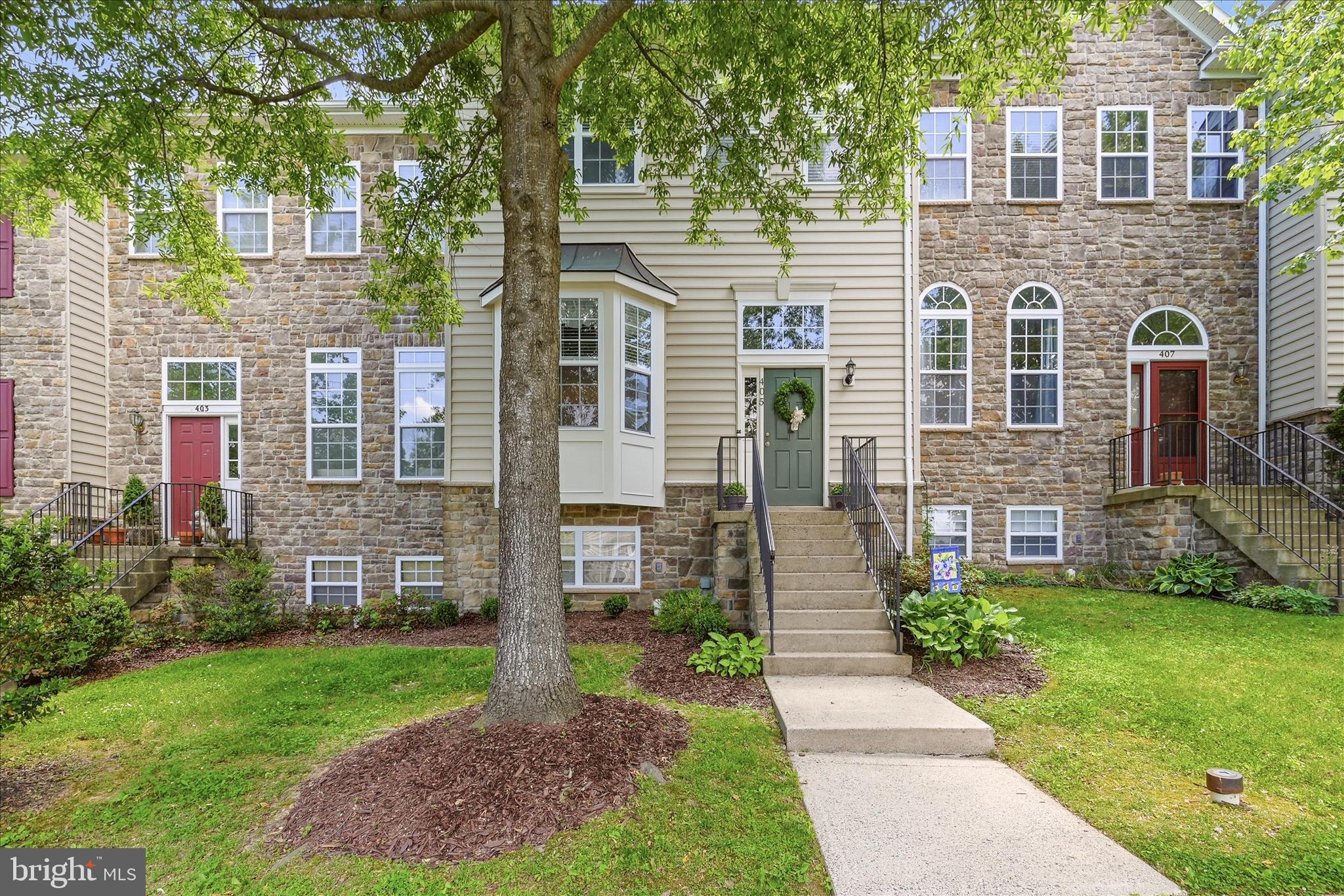 TOWNES OF BRANBURY GLEN - Residential