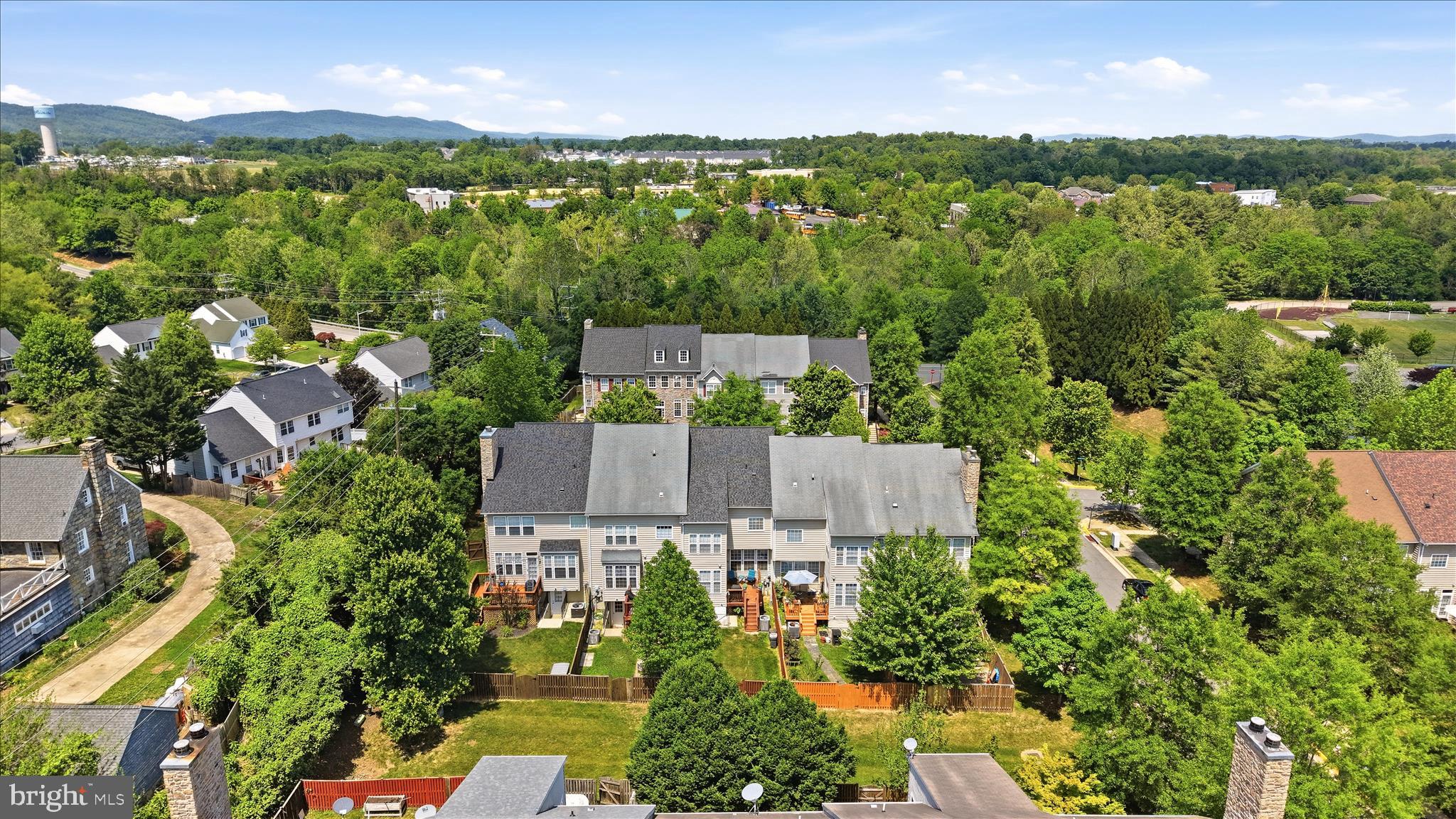 TOWNES OF BRANBURY GLEN - Residential