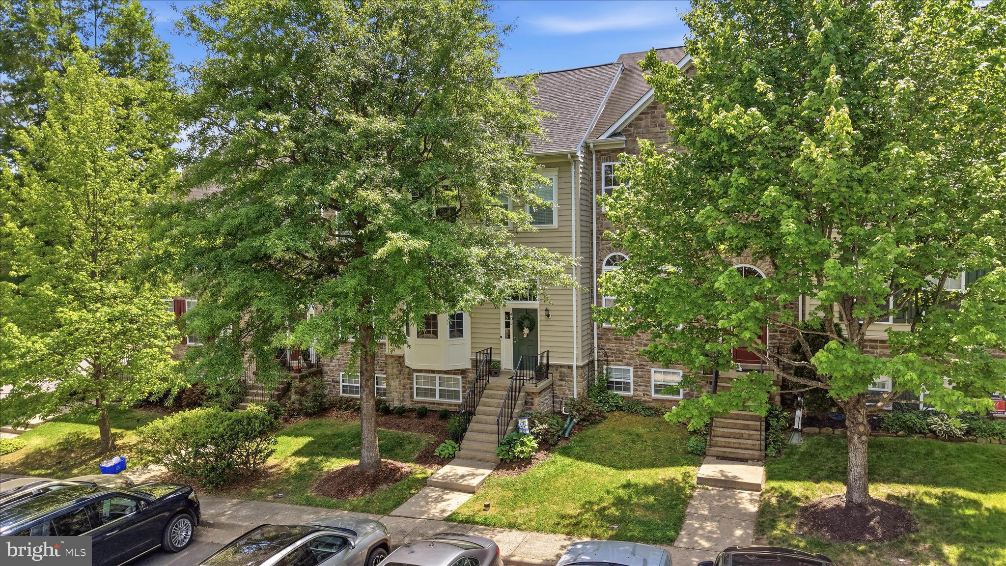 TOWNES OF BRANBURY GLEN - Residential
