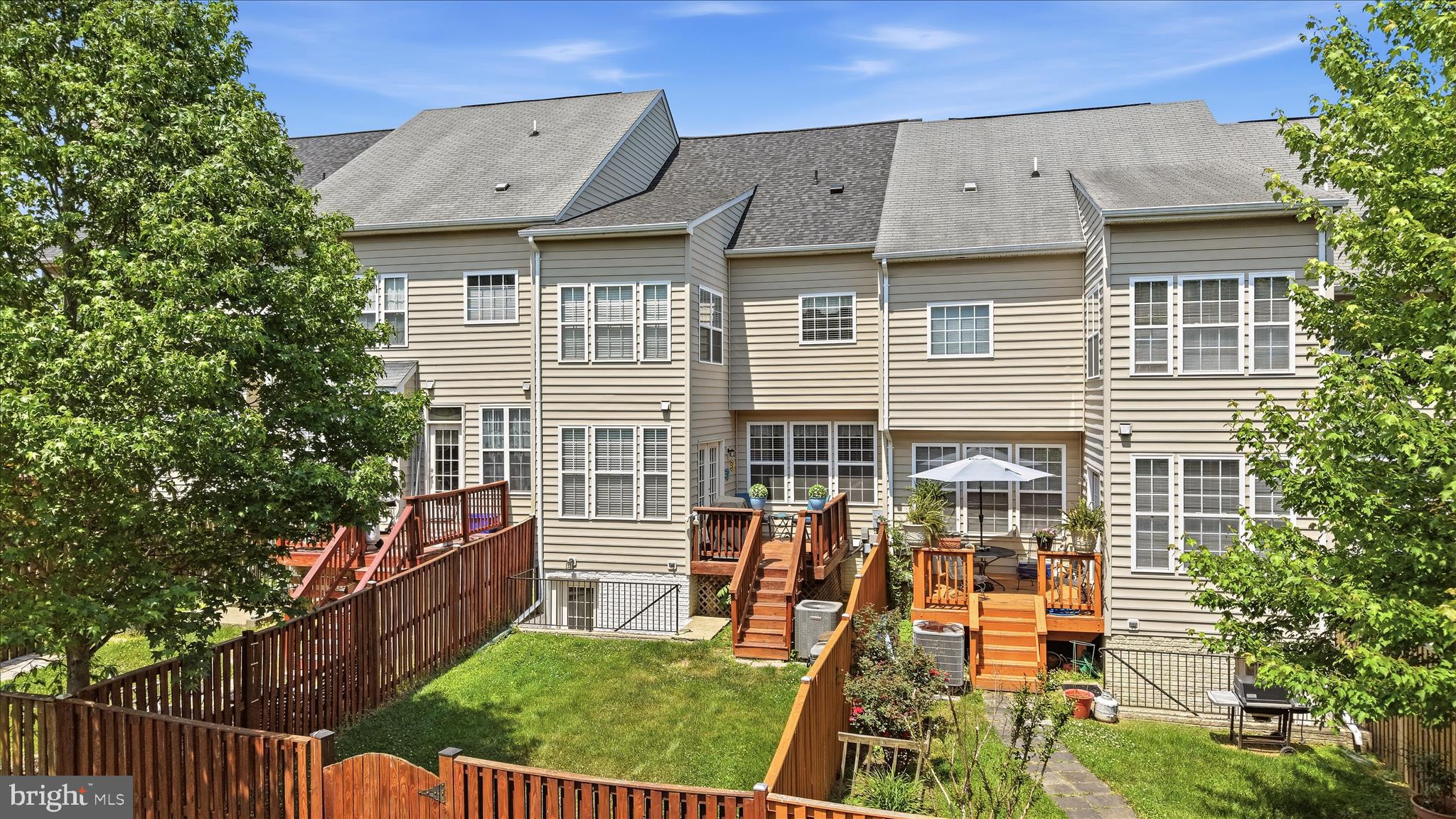 TOWNES OF BRANBURY GLEN - Residential