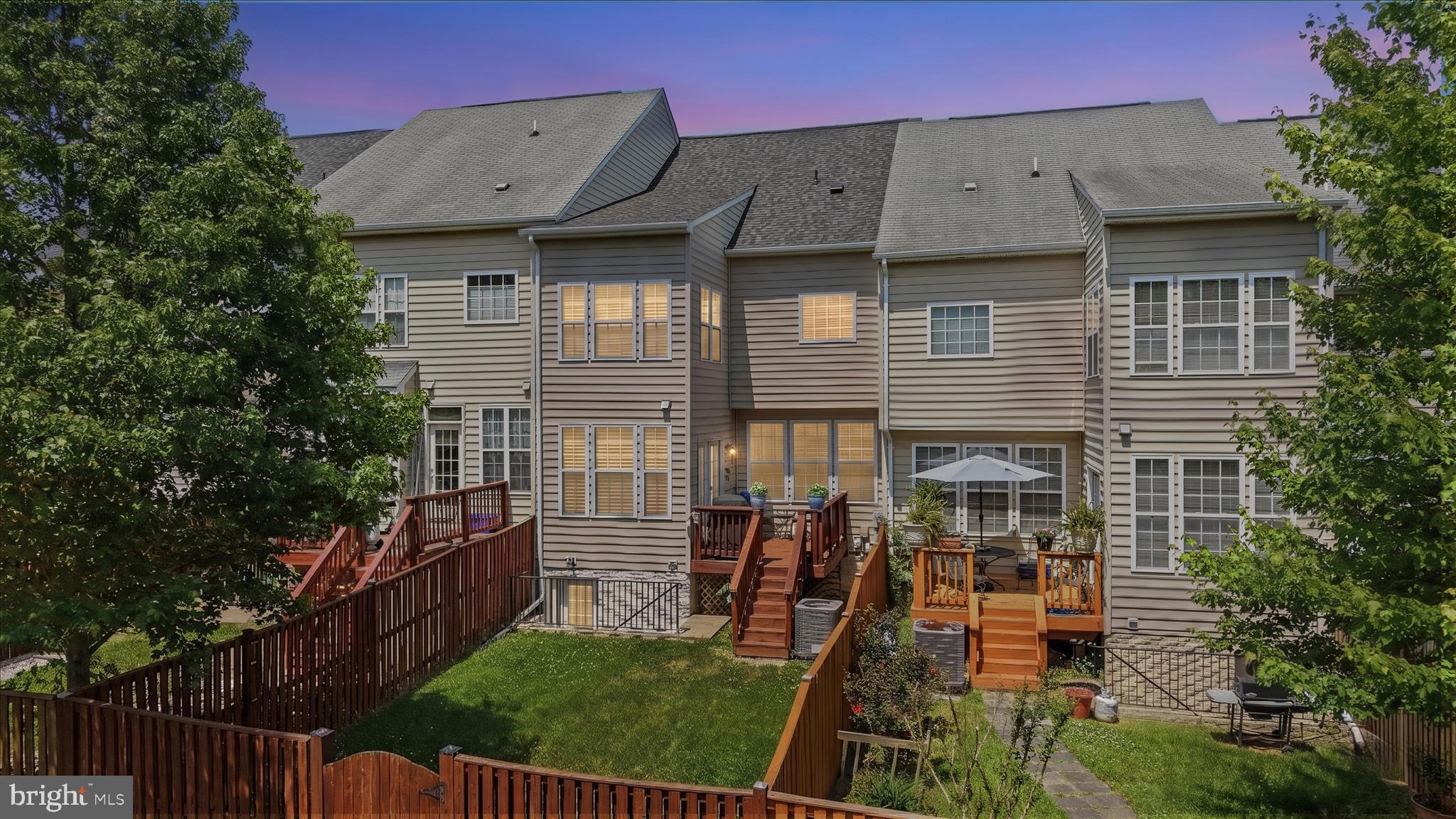TOWNES OF BRANBURY GLEN - Residential