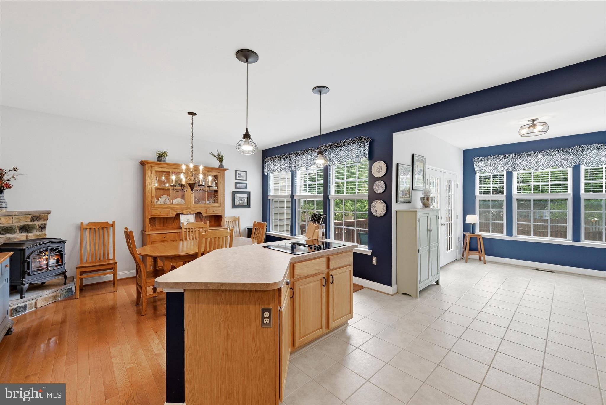 TOWNES OF BRANBURY GLEN - Residential