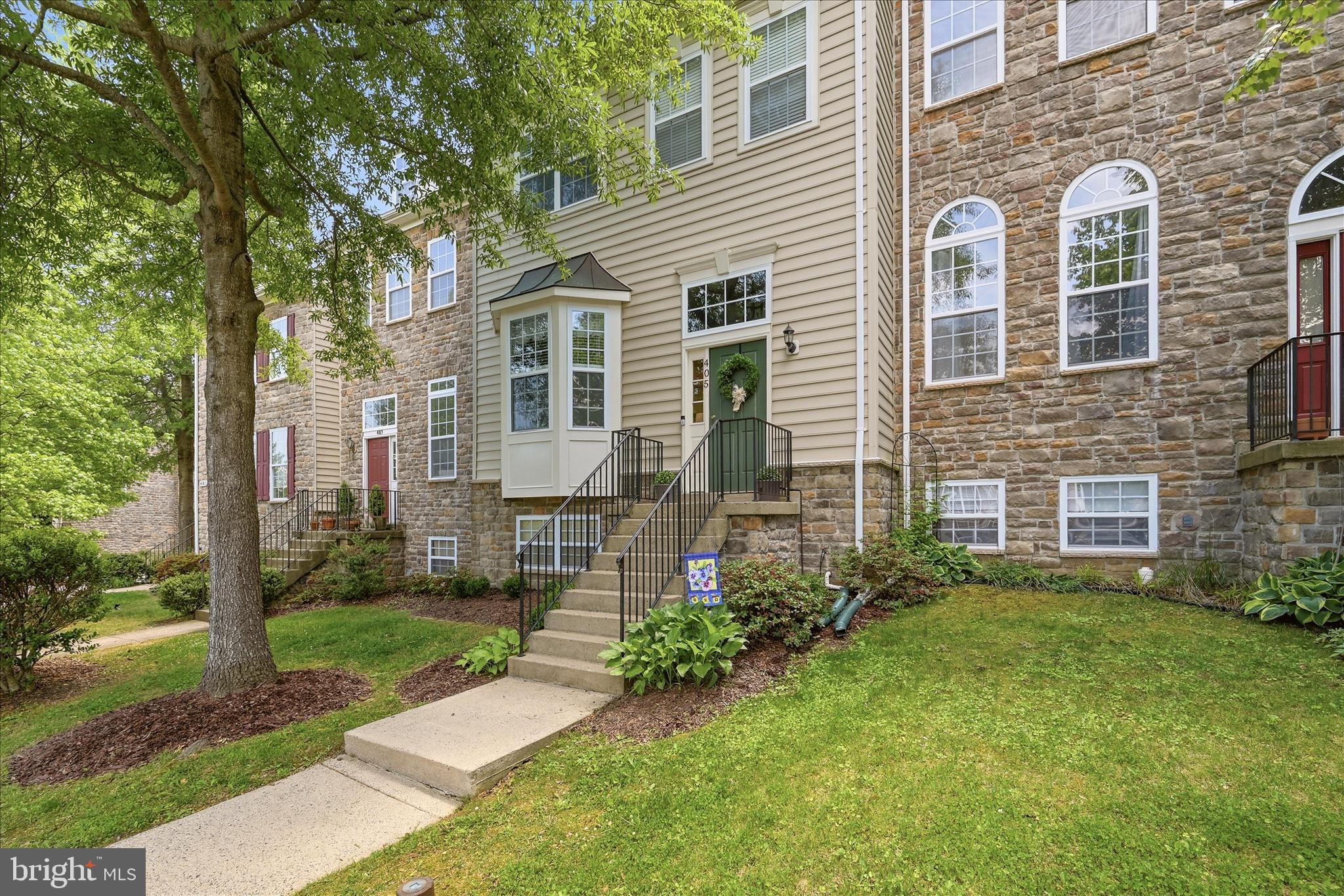 TOWNES OF BRANBURY GLEN - Residential
