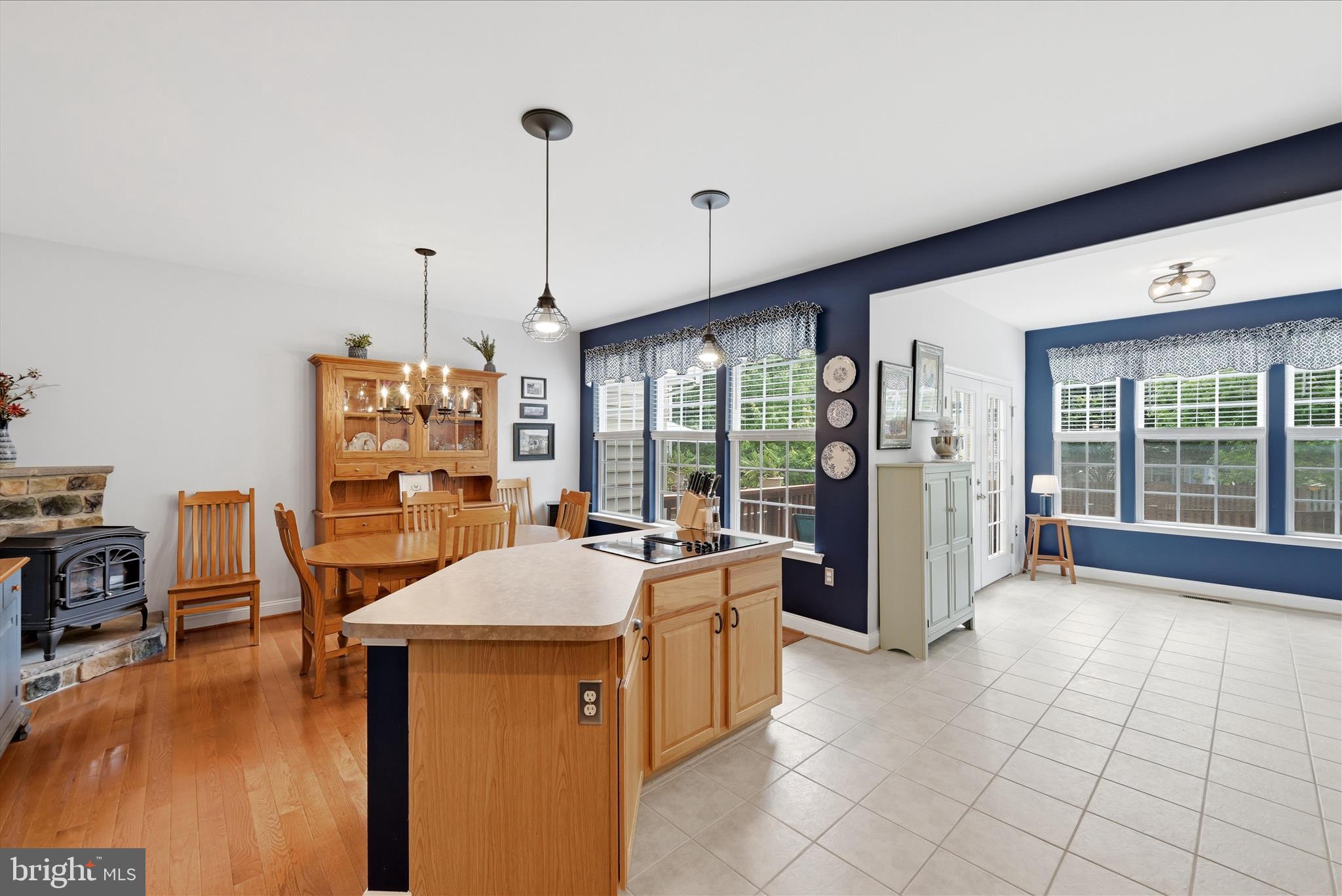 TOWNES OF BRANBURY GLEN - Residential