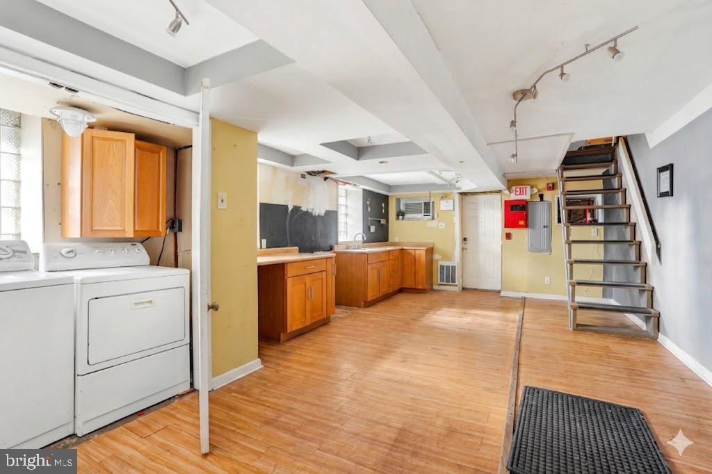 WEST PHILADELPHIA - Residential