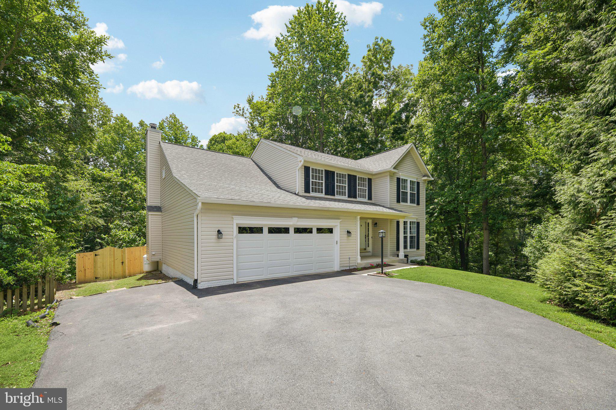 COX GLEN AT RICHFIELD STATION - Residential