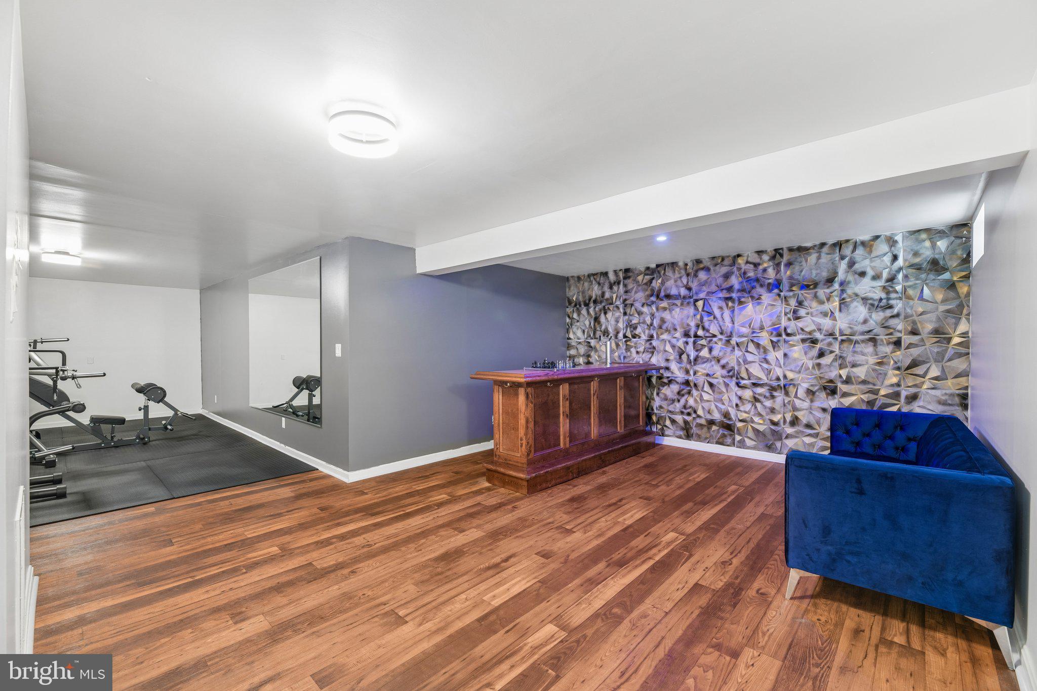 COX GLEN AT RICHFIELD STATION - Residential