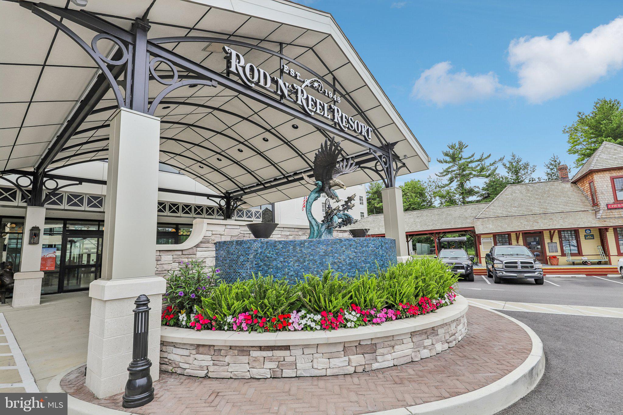 COX GLEN AT RICHFIELD STATION - Residential