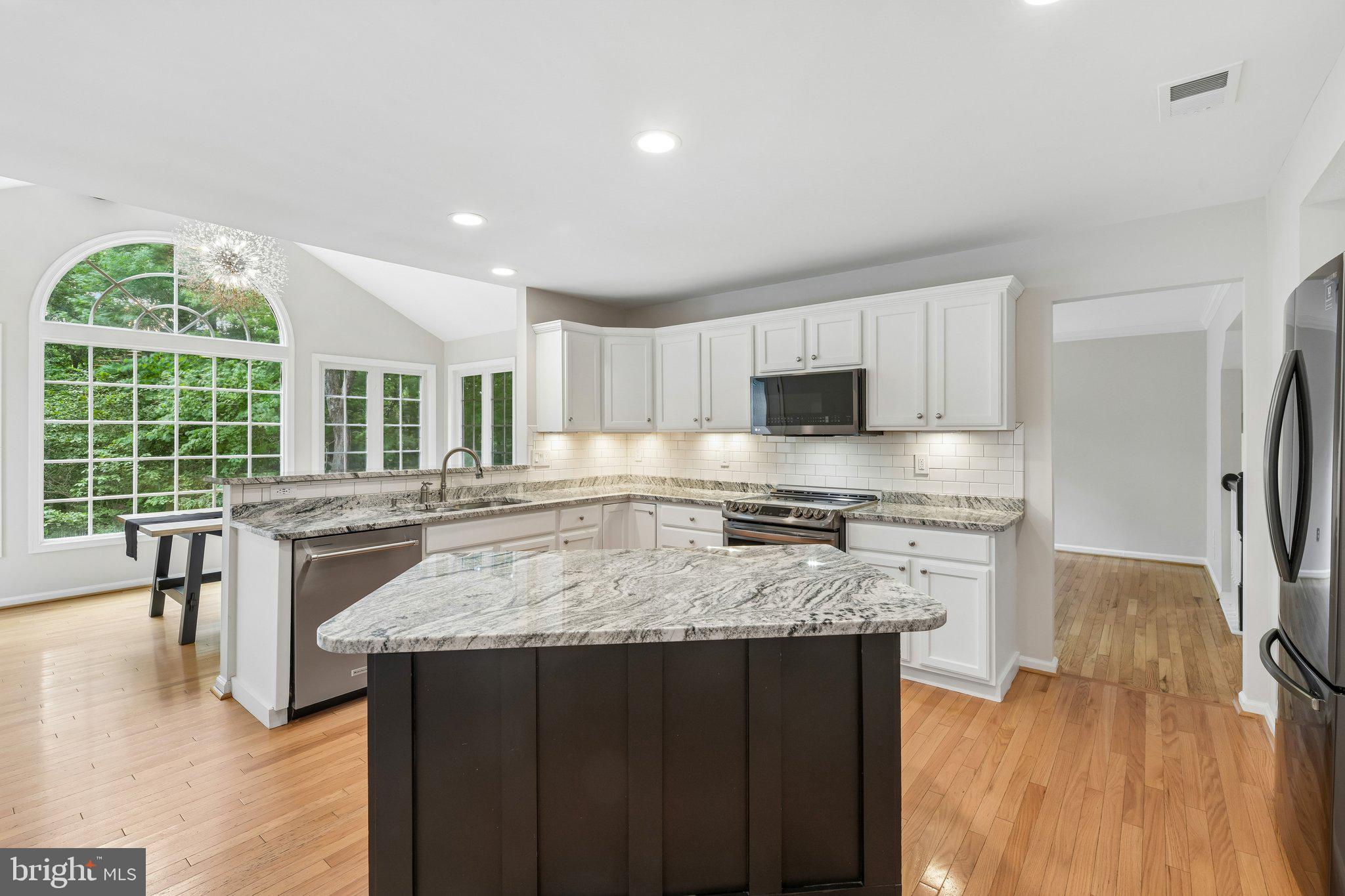 COX GLEN AT RICHFIELD STATION - Residential