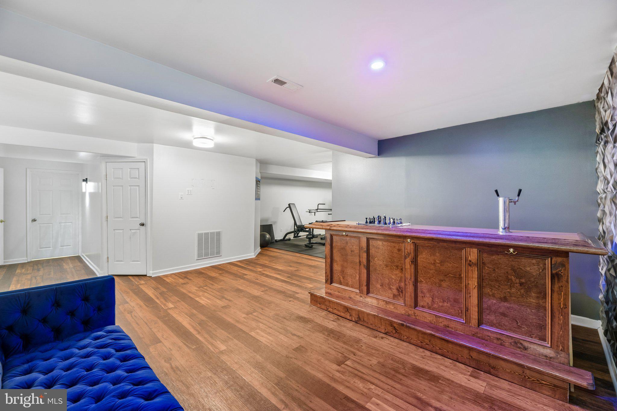 COX GLEN AT RICHFIELD STATION - Residential