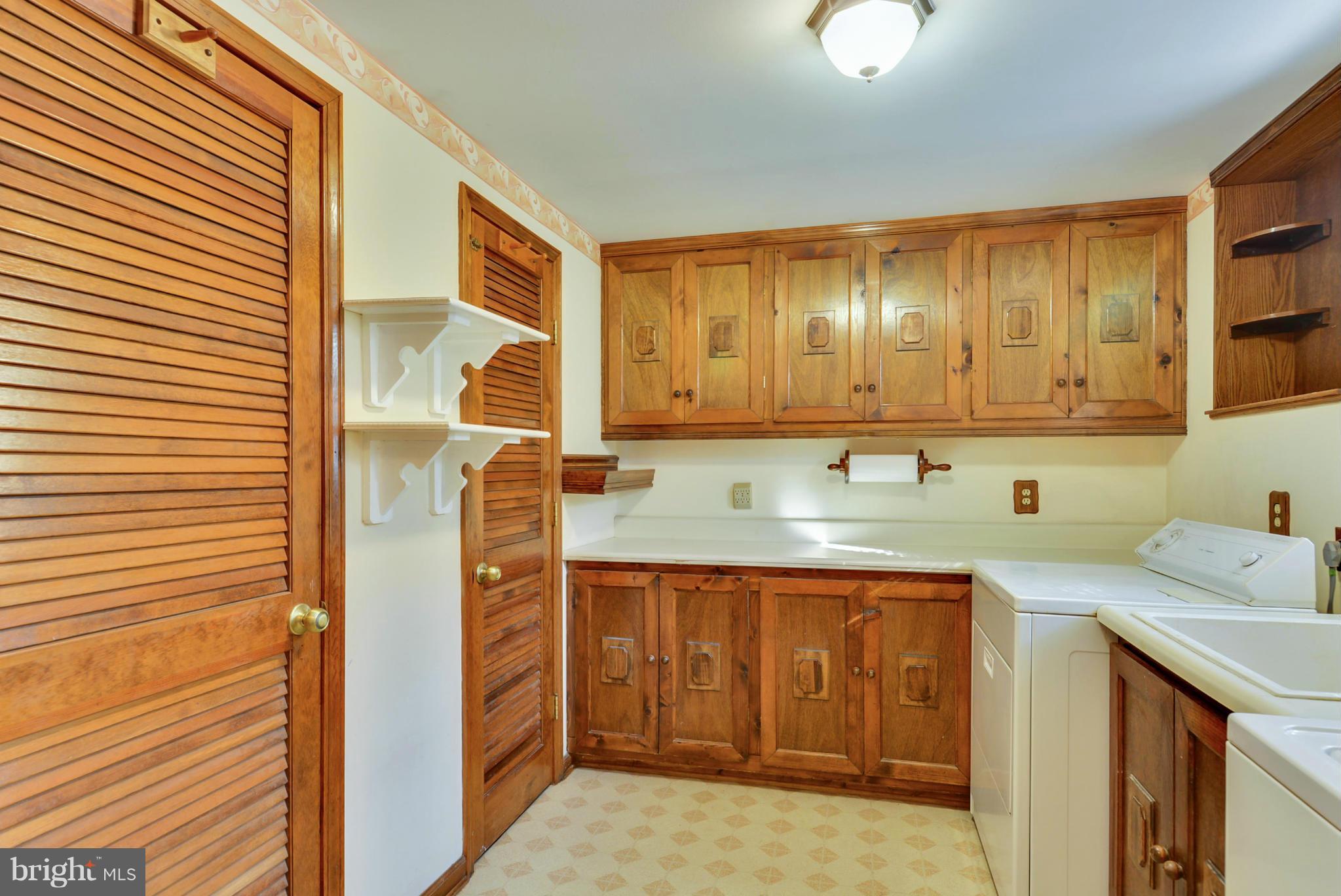 HILLCREST ORCHARDS - Residential