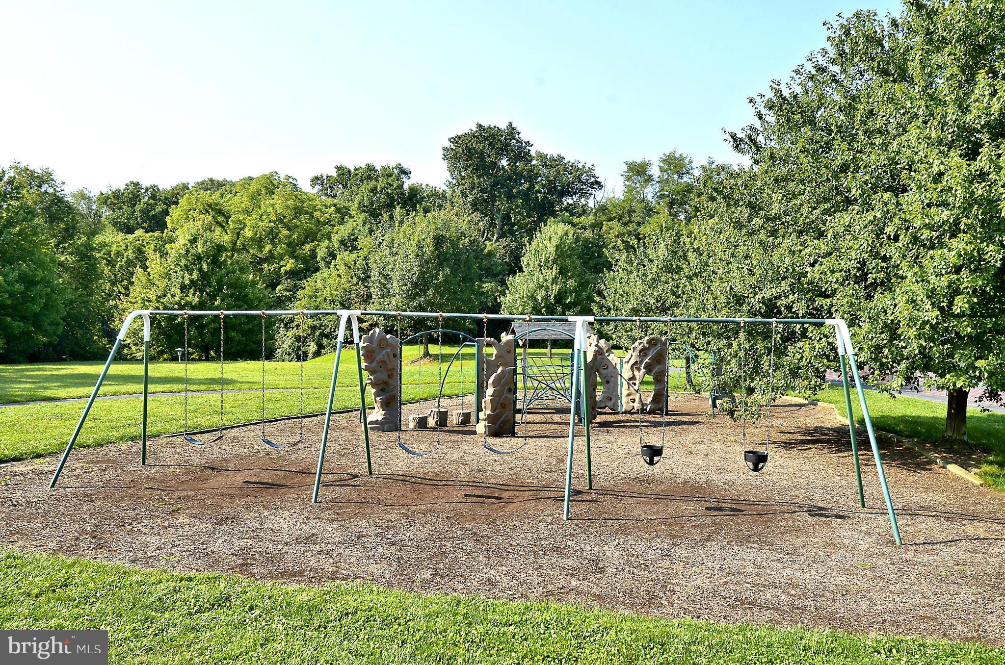 HILLCREST ORCHARDS - Residential