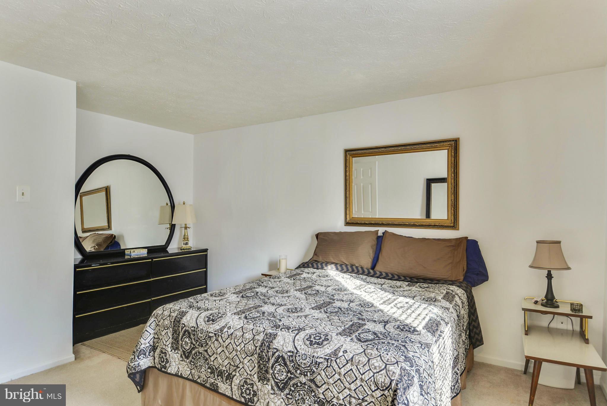 HILLCREST ORCHARDS - Residential