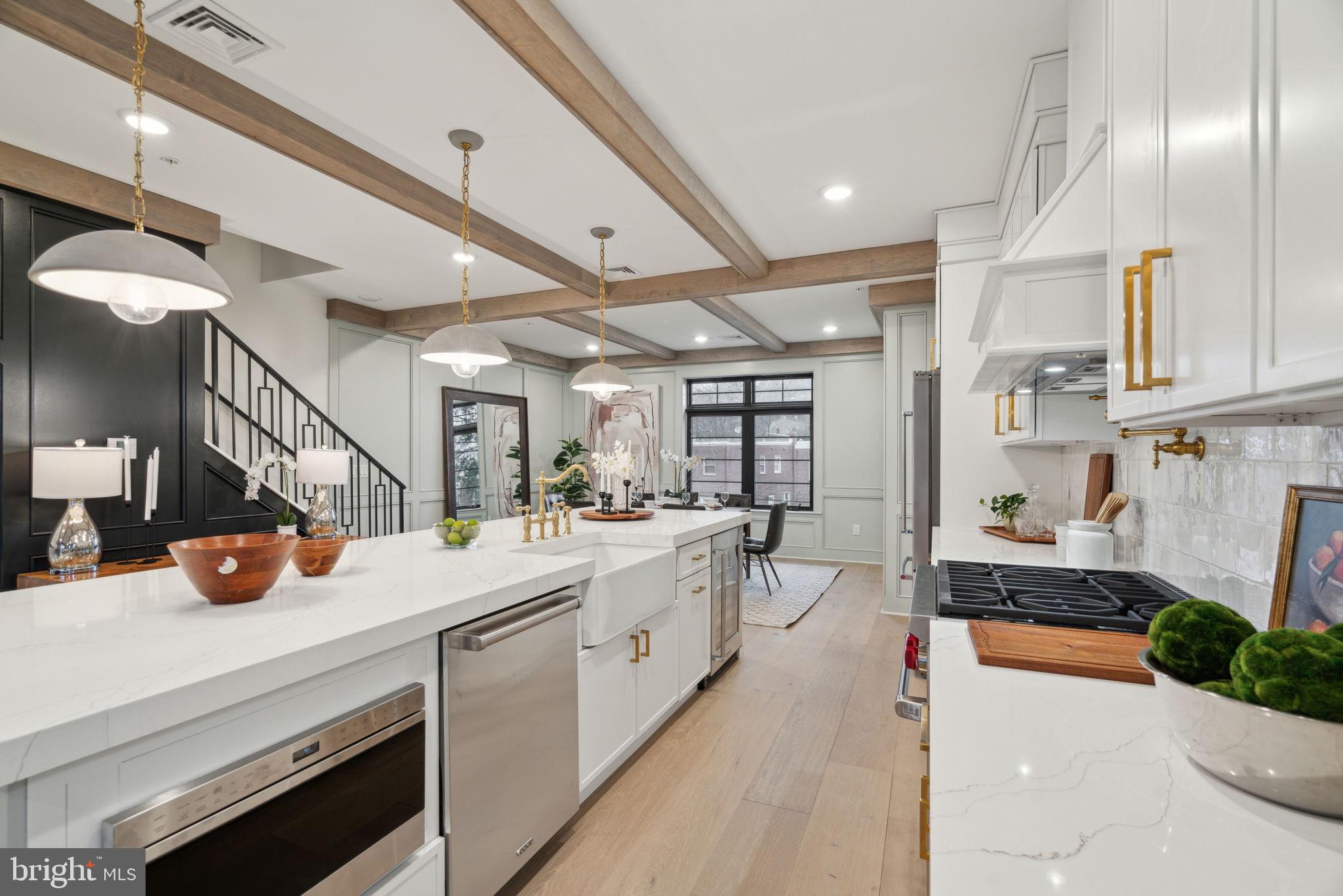 ROXBOROUGH - Residential