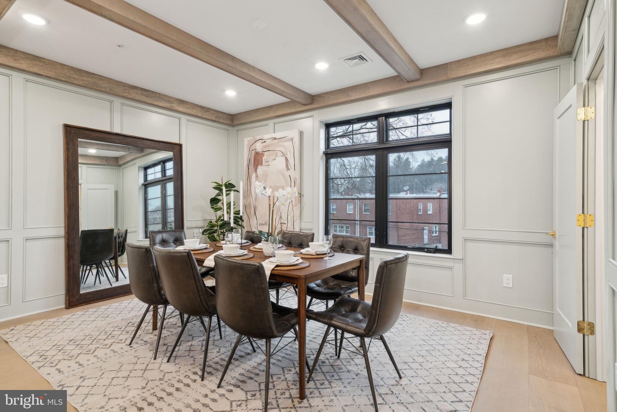 ROXBOROUGH - Residential
