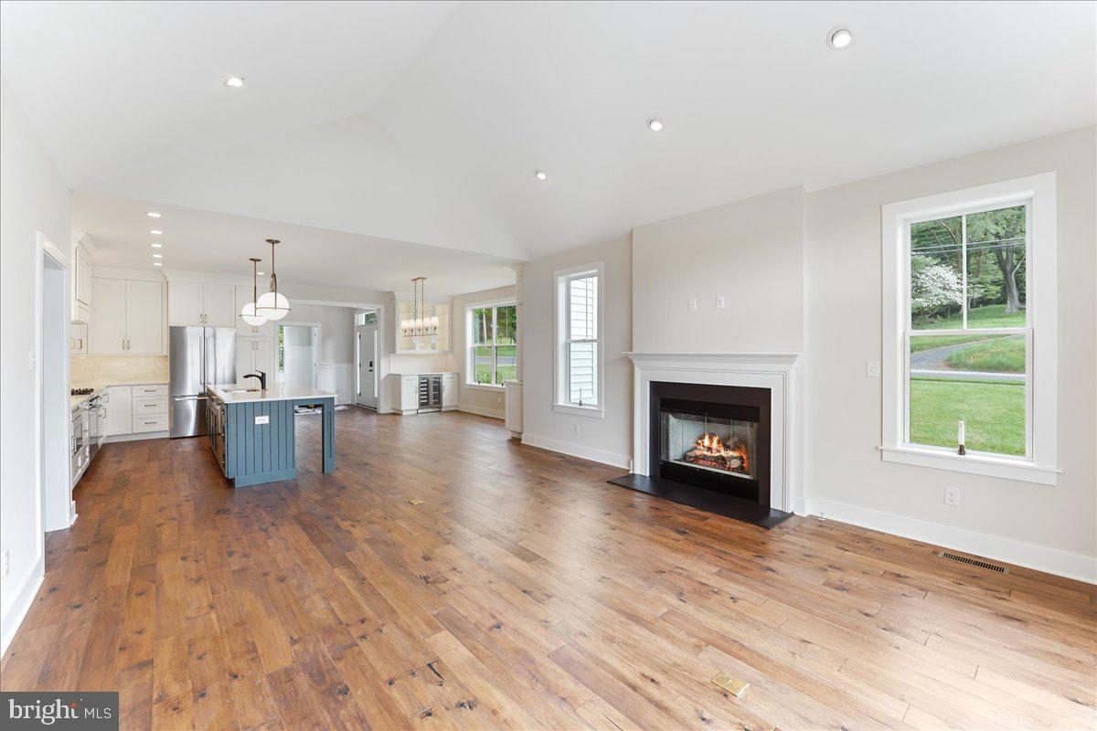 SAWMILL COURT - Residential