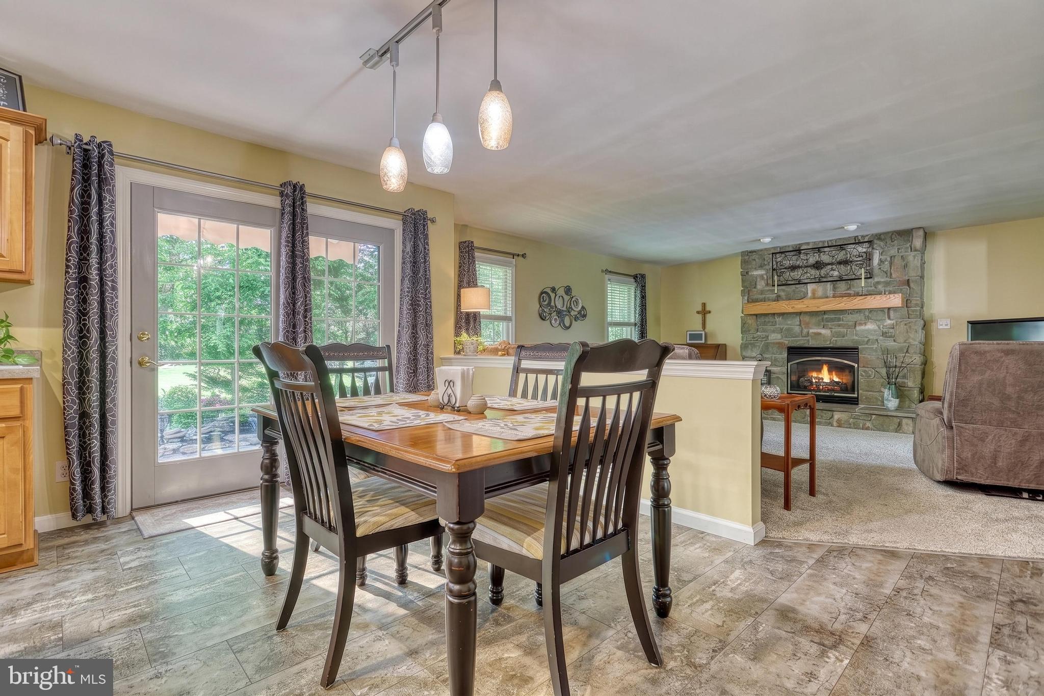 CHESTNUT RIDGE - Residential