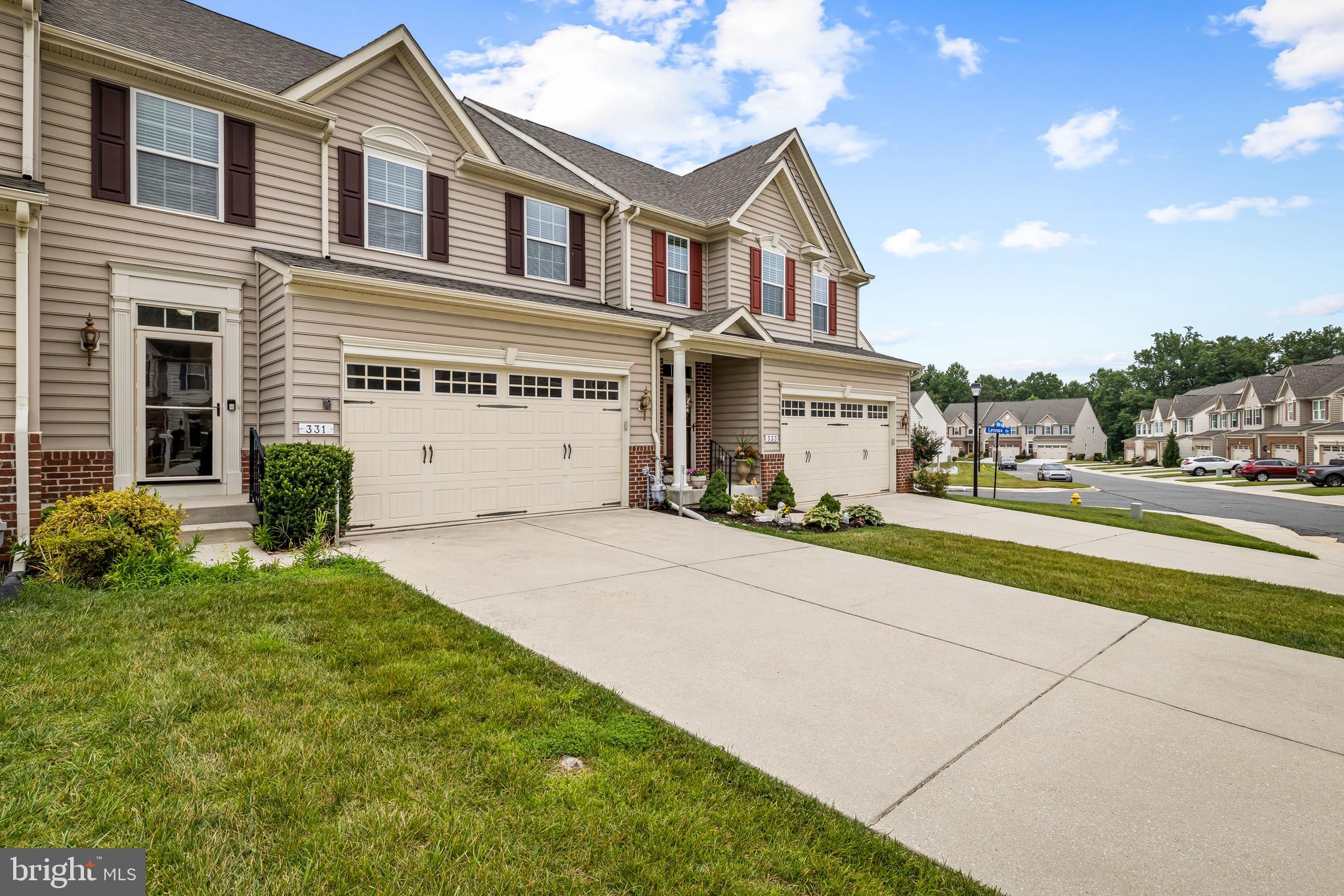 FALLSTON COMMONS - Residential