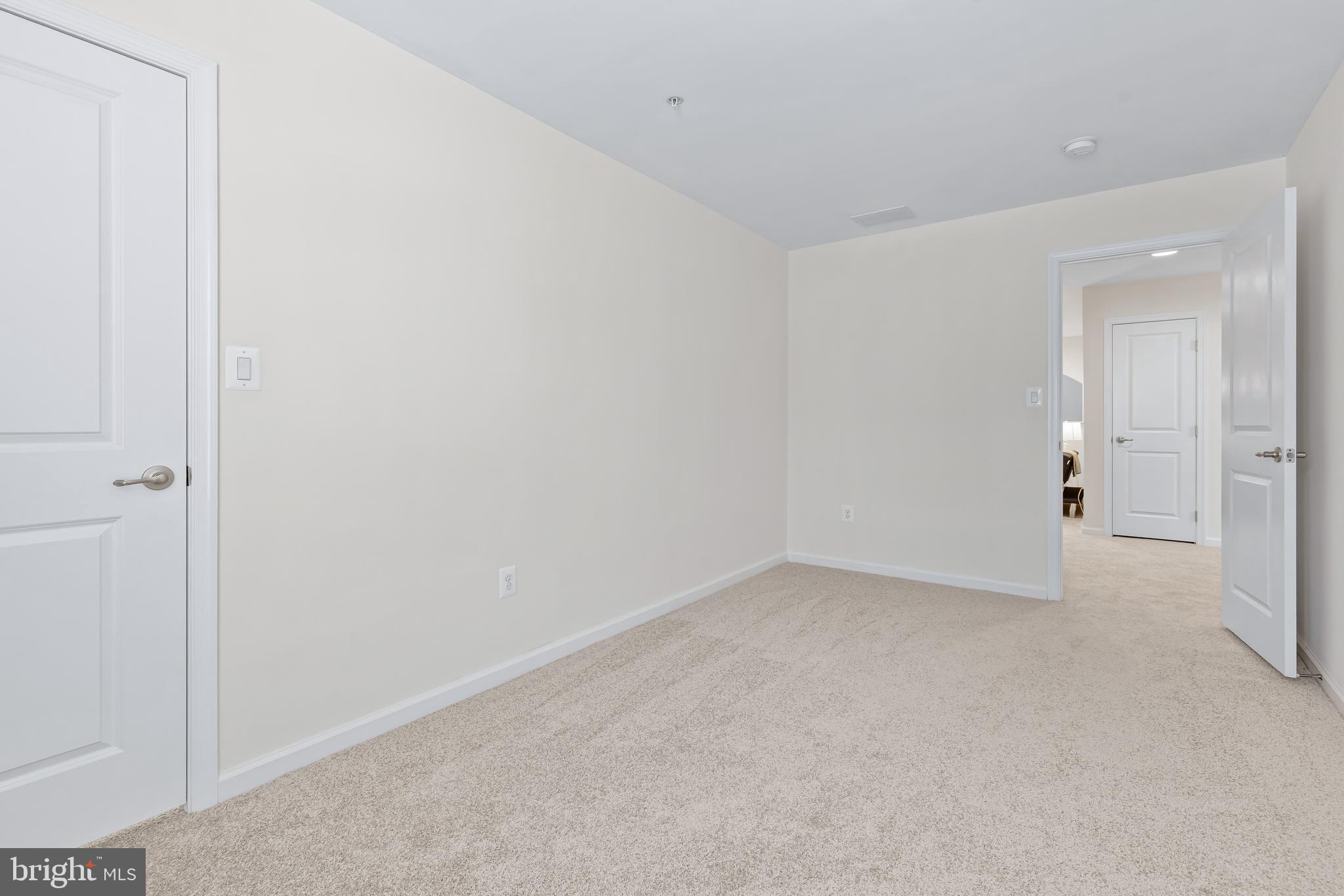 FALLSTON COMMONS - Residential