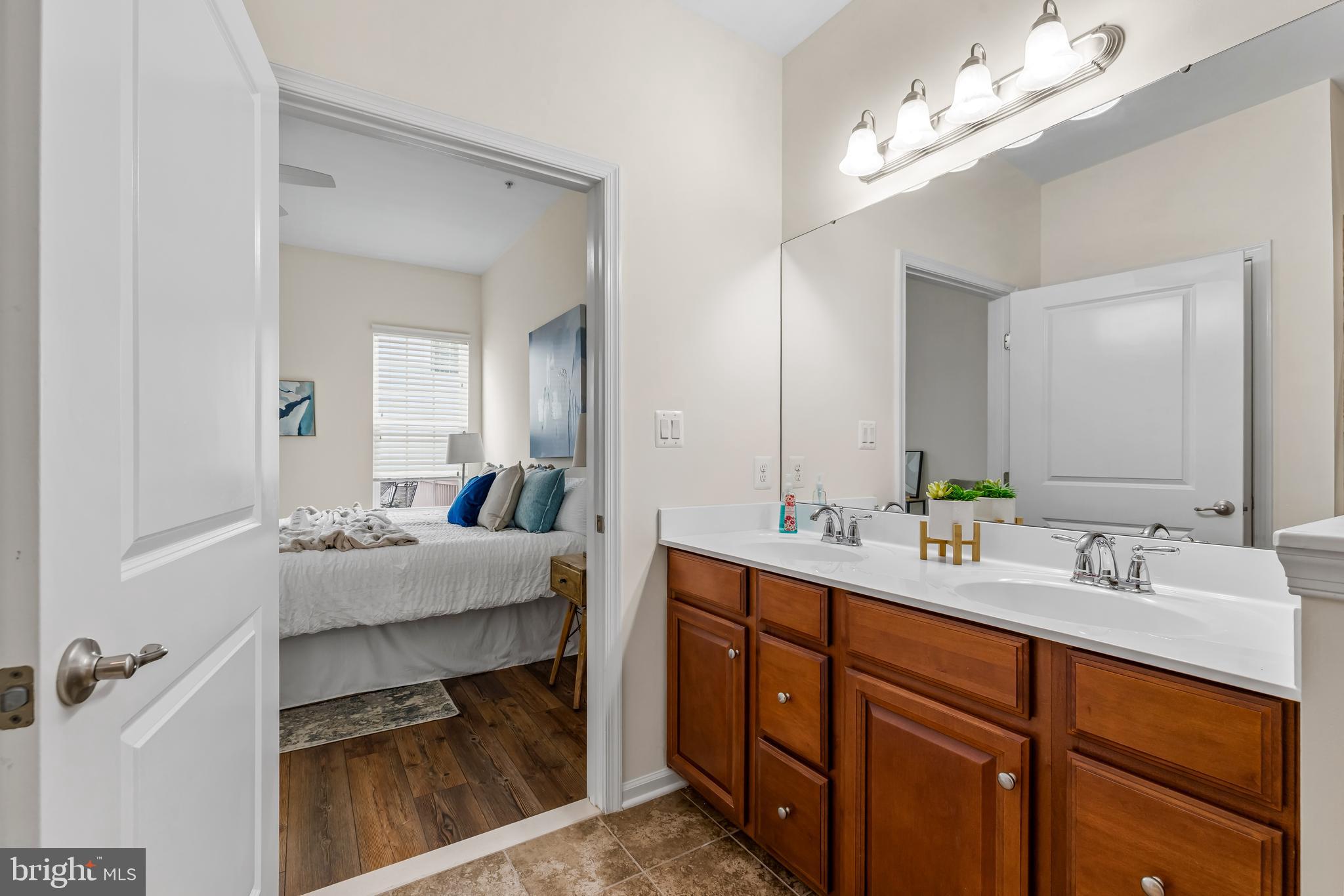 FALLSTON COMMONS - Residential