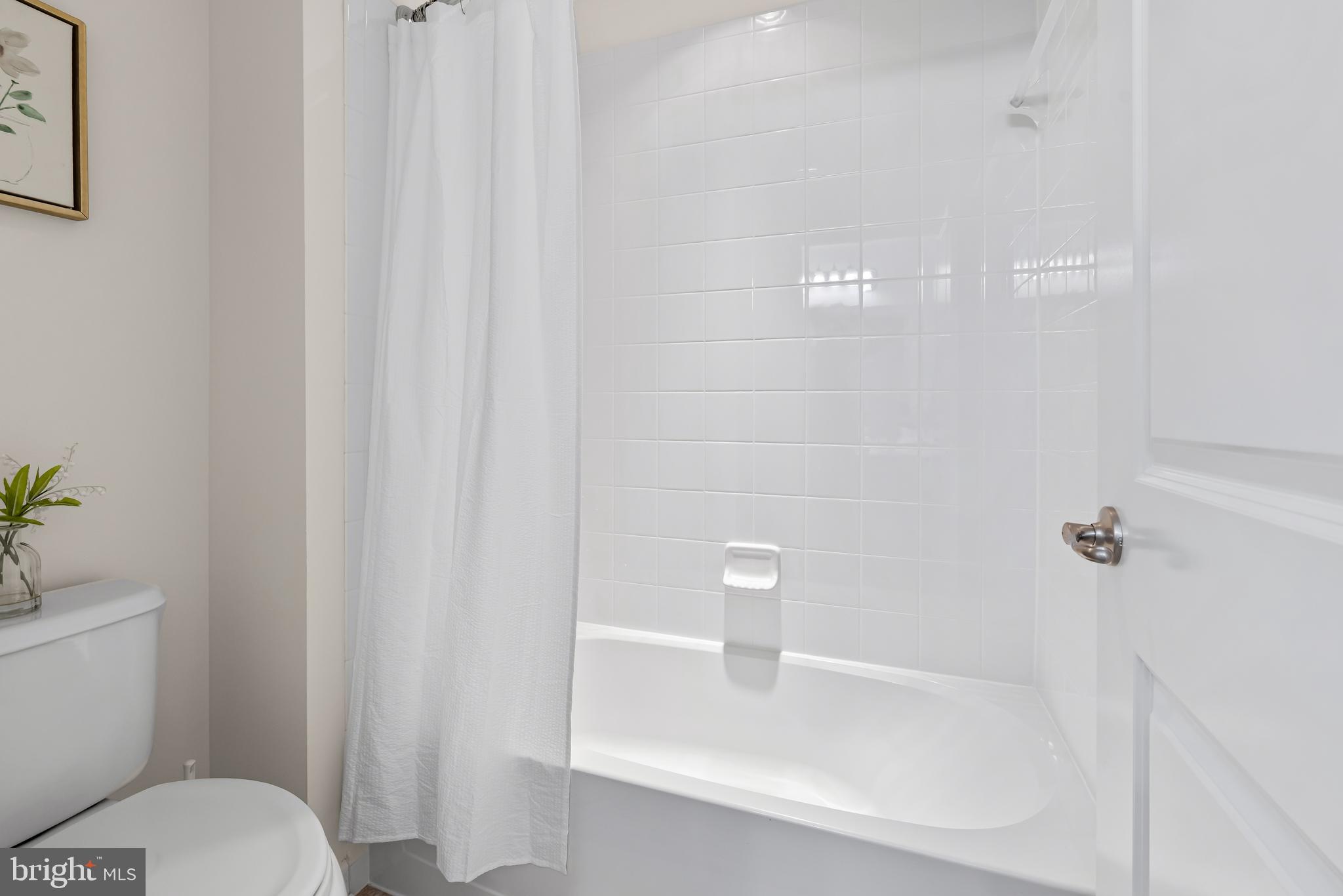 FALLSTON COMMONS - Residential