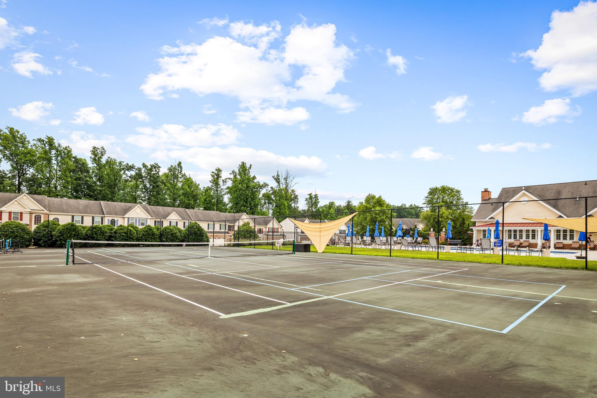 FALLSTON COMMONS - Residential