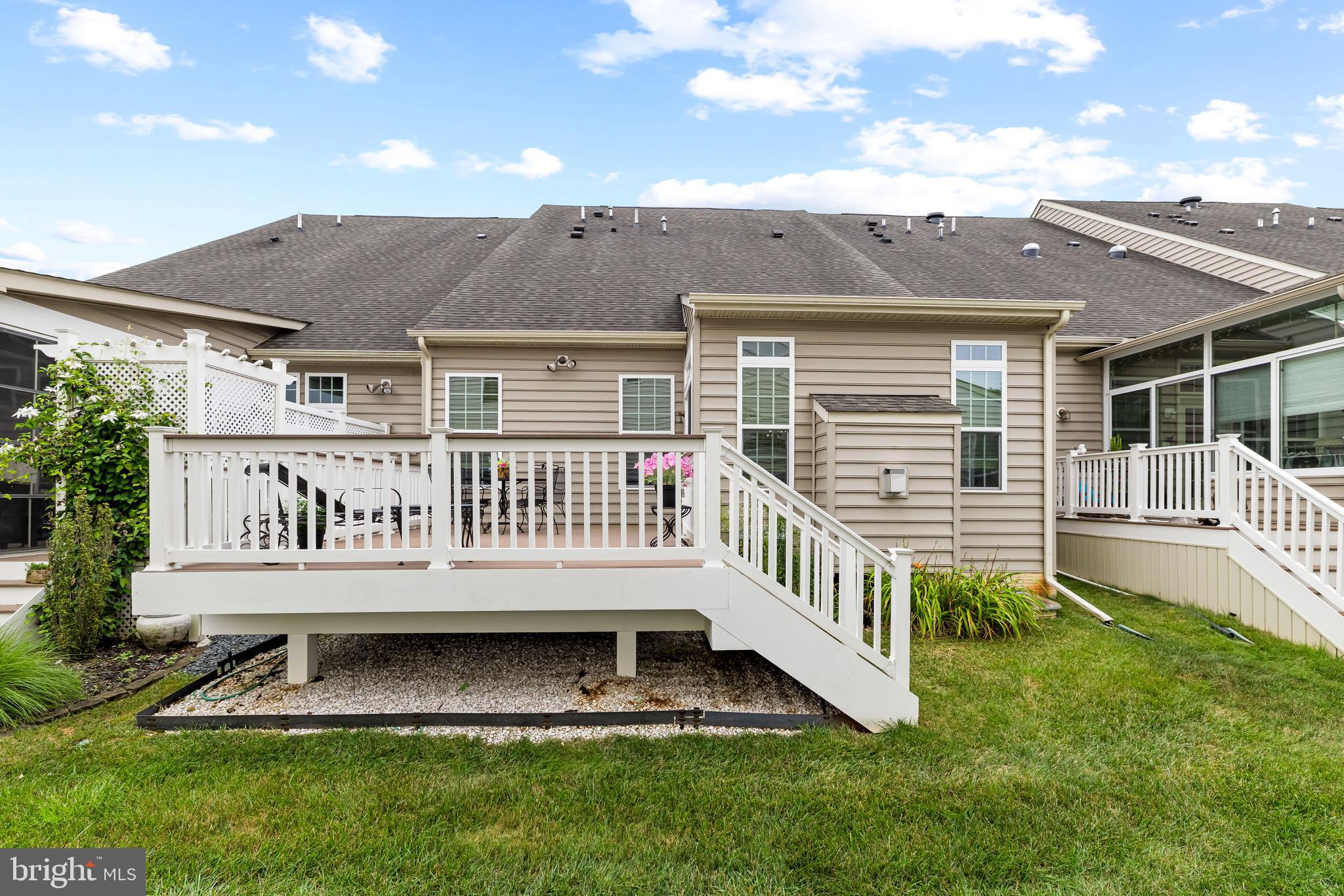 FALLSTON COMMONS - Residential