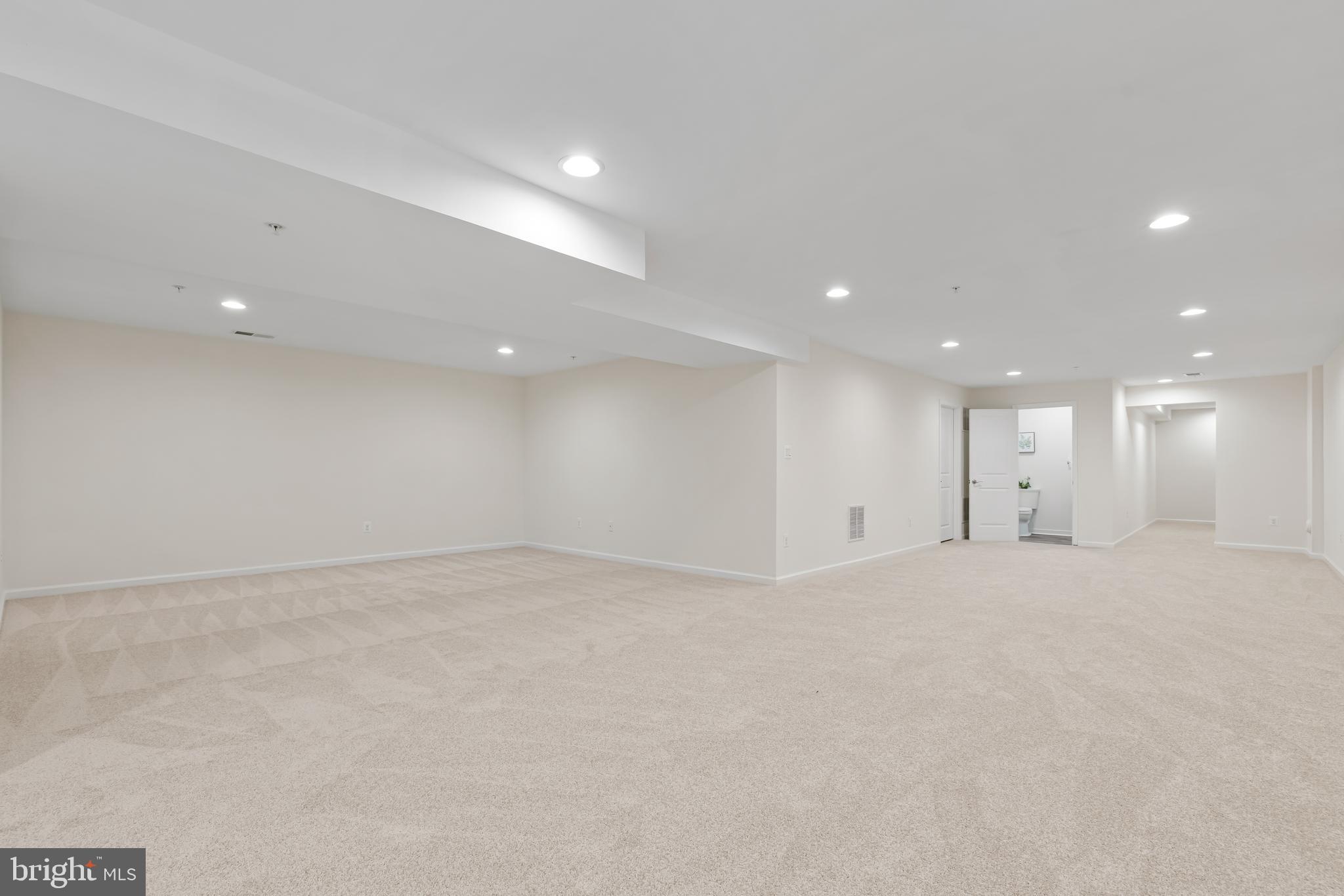 FALLSTON COMMONS - Residential