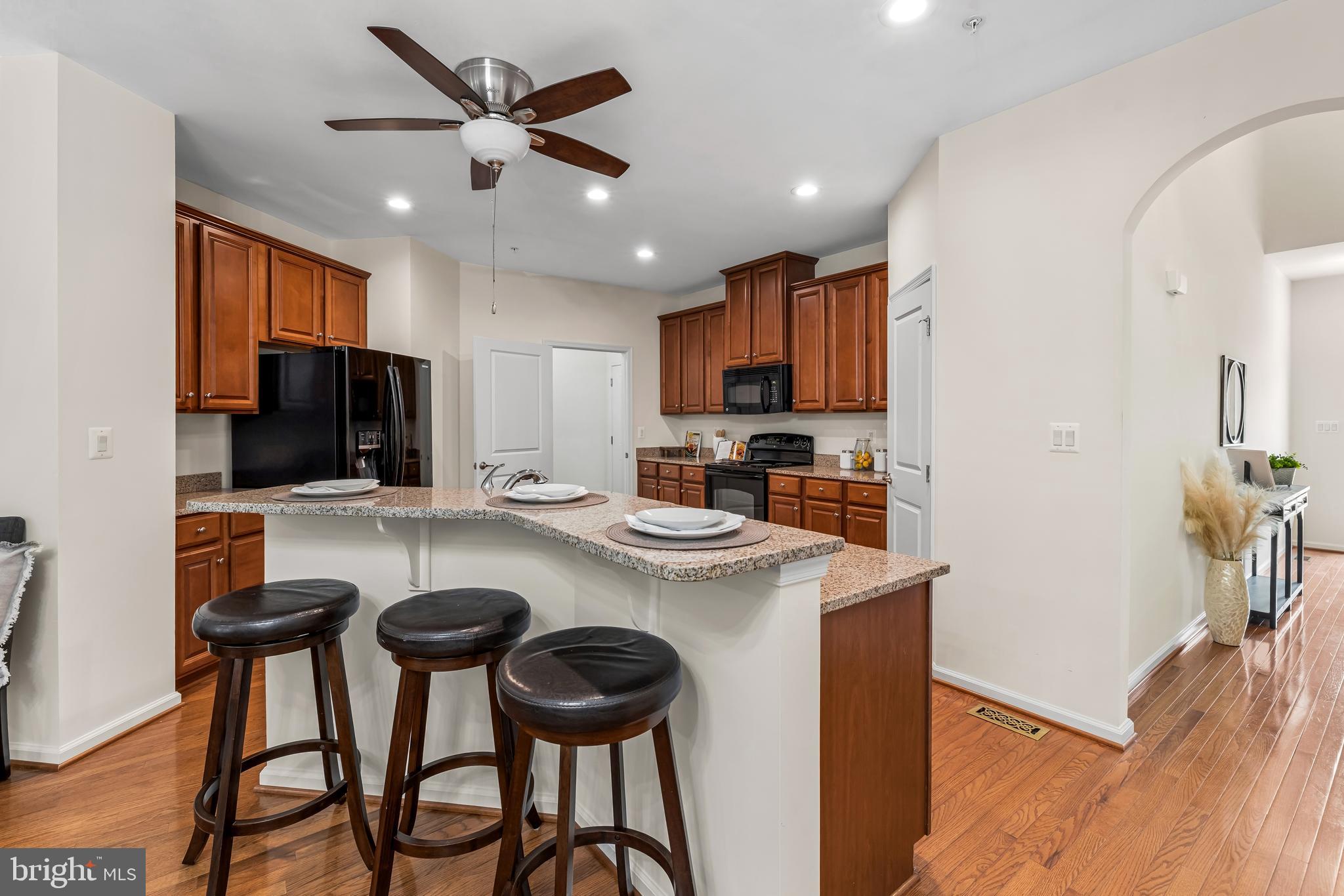 FALLSTON COMMONS - Residential