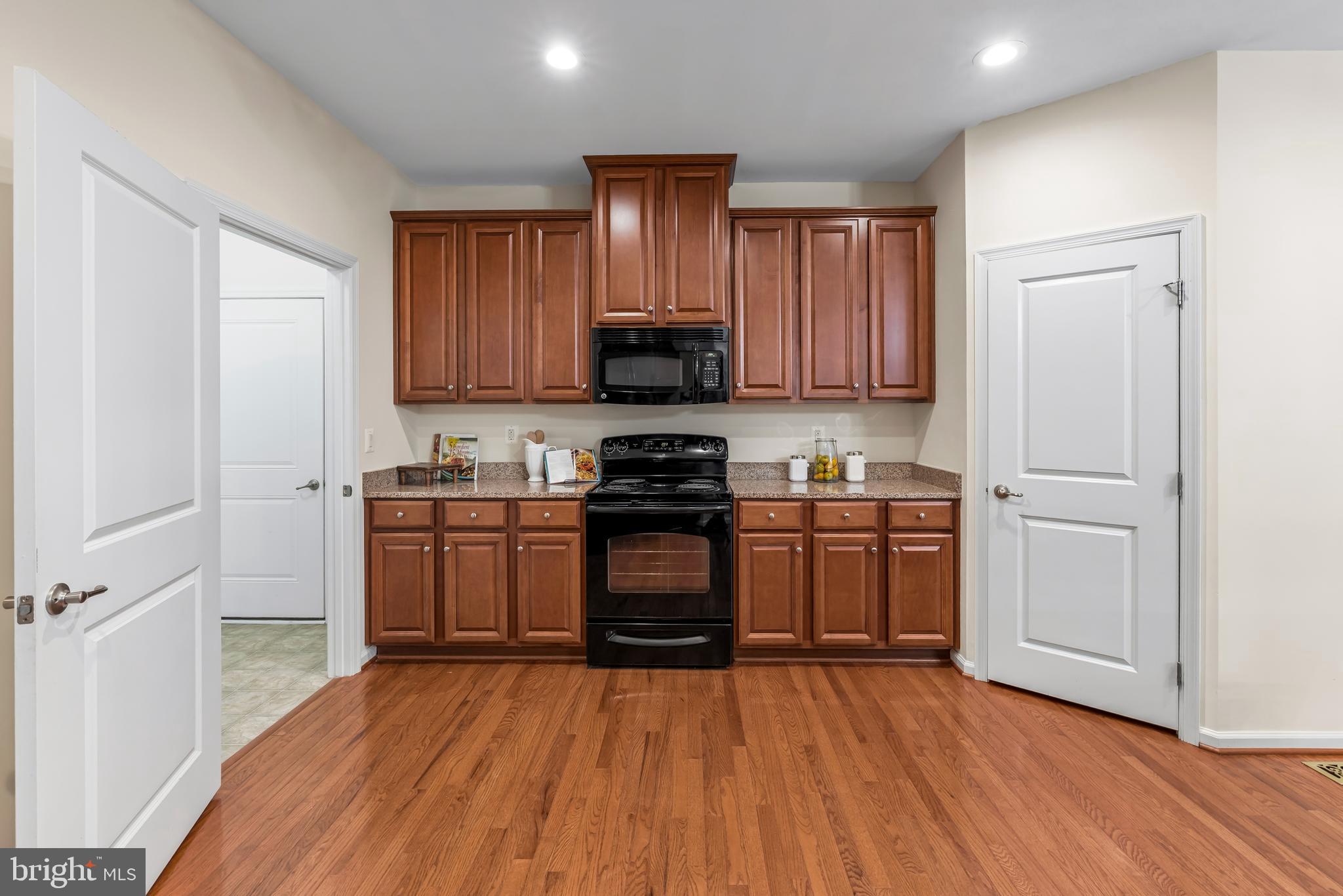 FALLSTON COMMONS - Residential