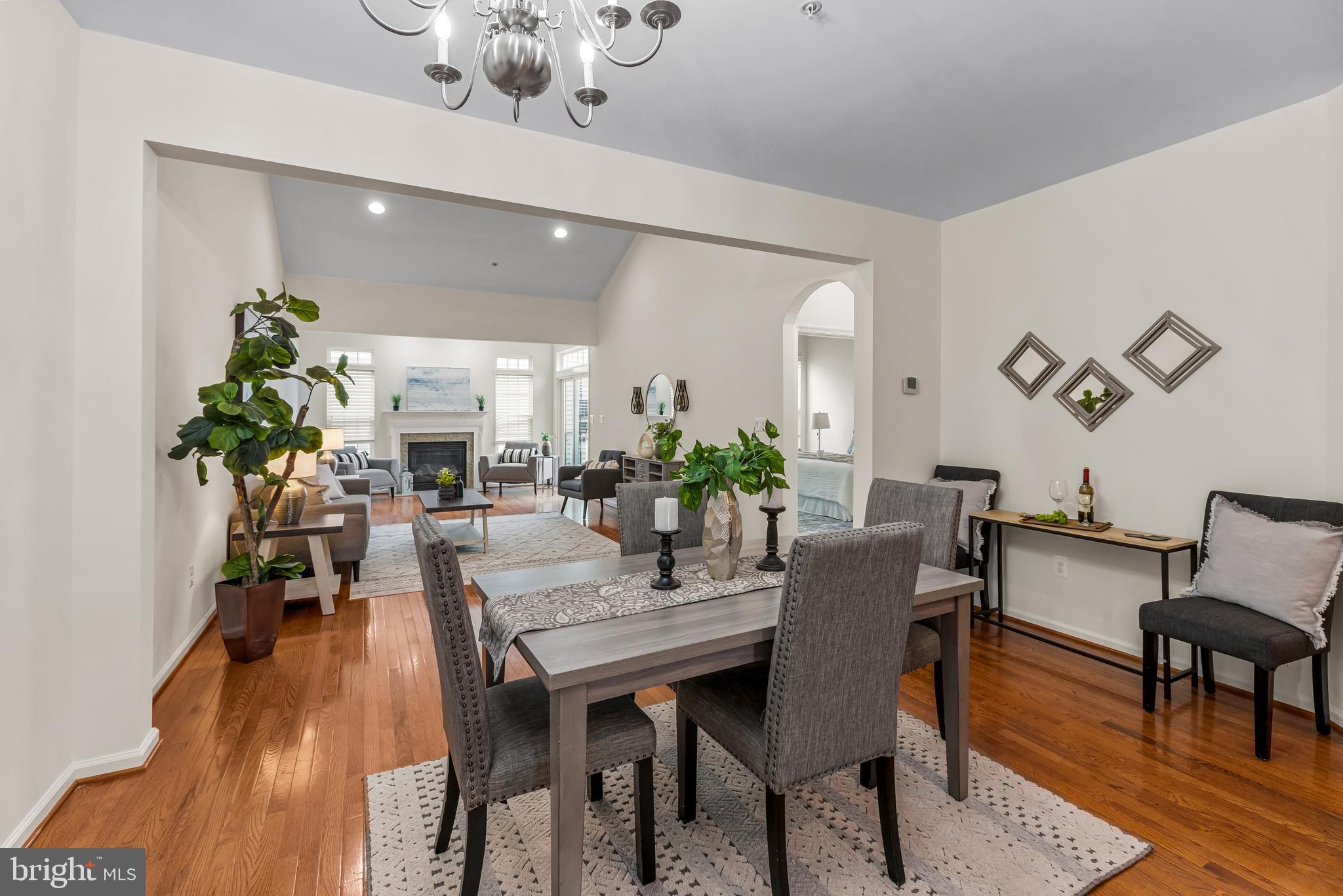 FALLSTON COMMONS - Residential