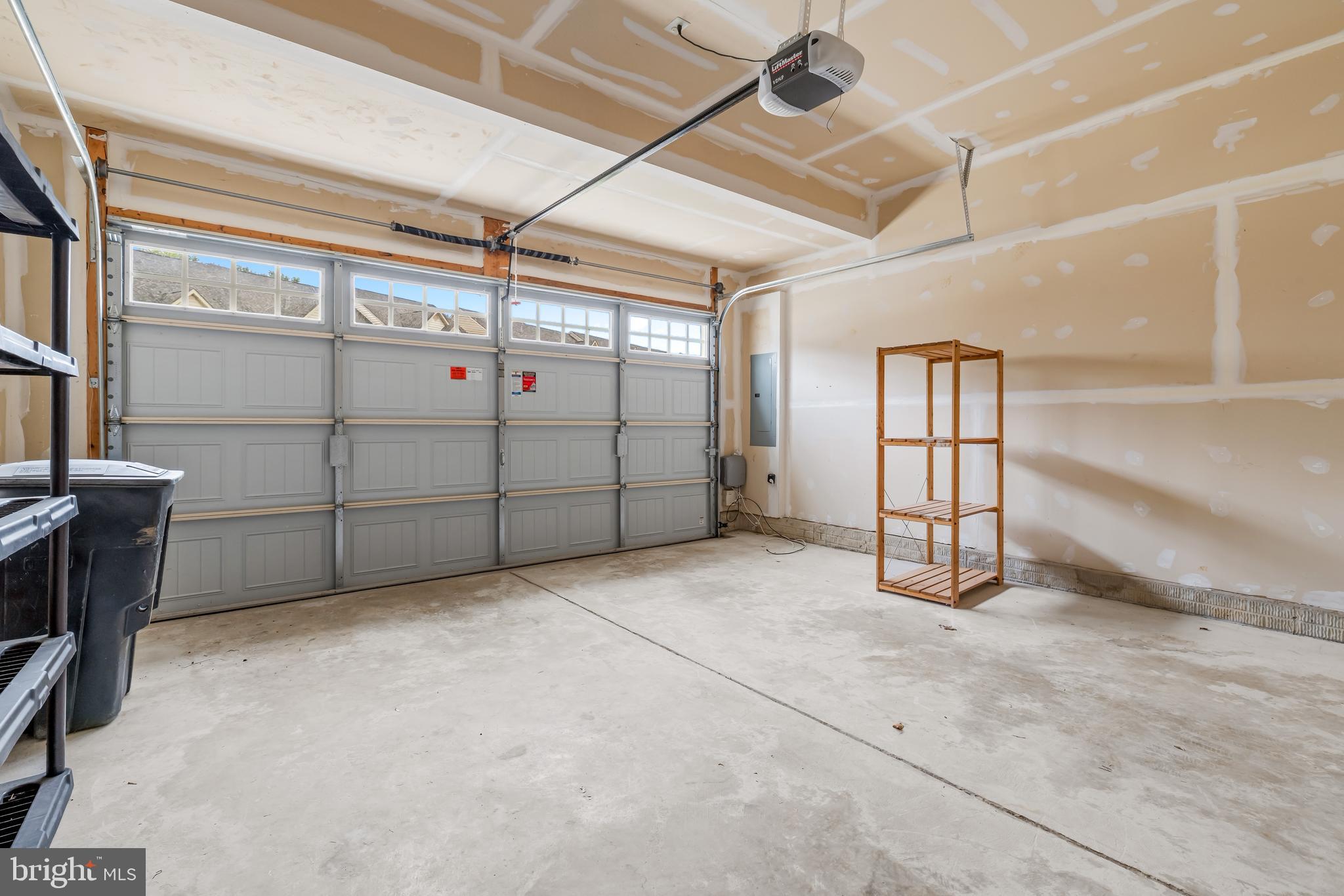 FALLSTON COMMONS - Residential
